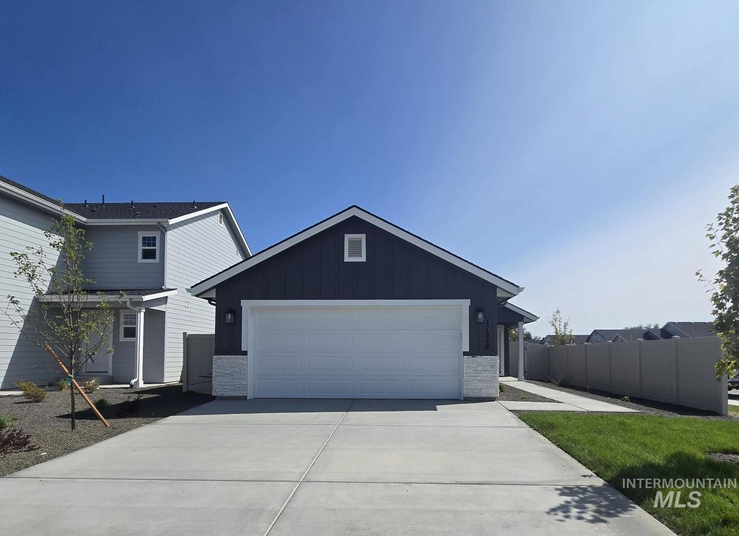 17548 Moon Ridge Pl Property Photo 1