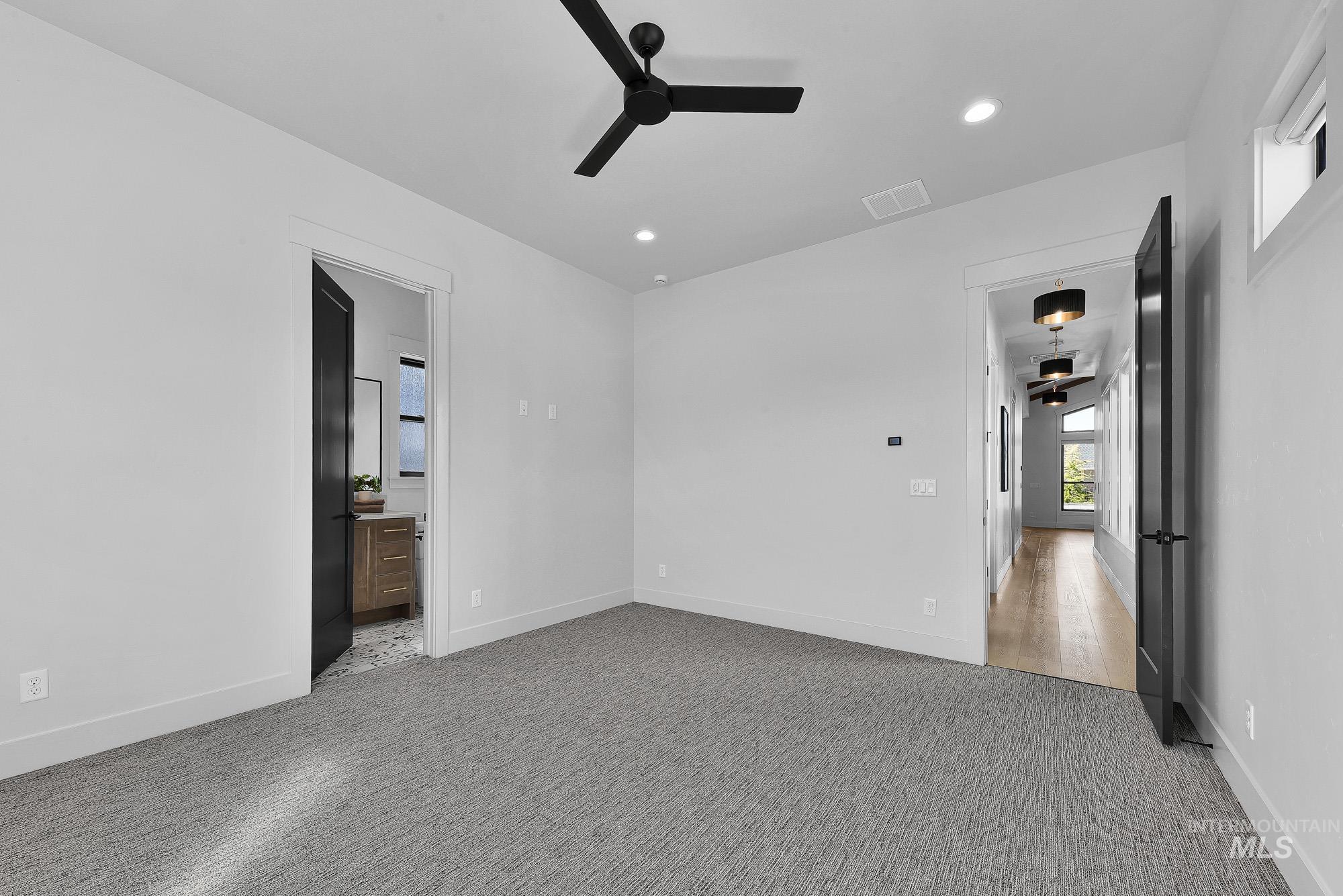 7906 W Heugh Ln Property Photo 42