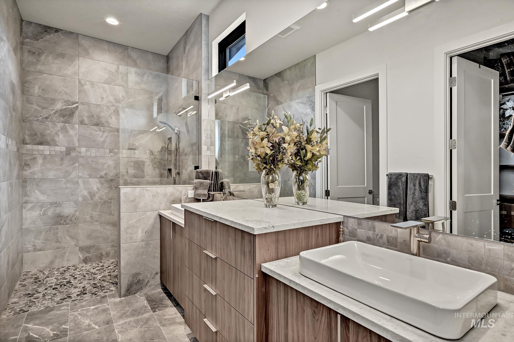 1281 E Chardie Road Property Photo 25