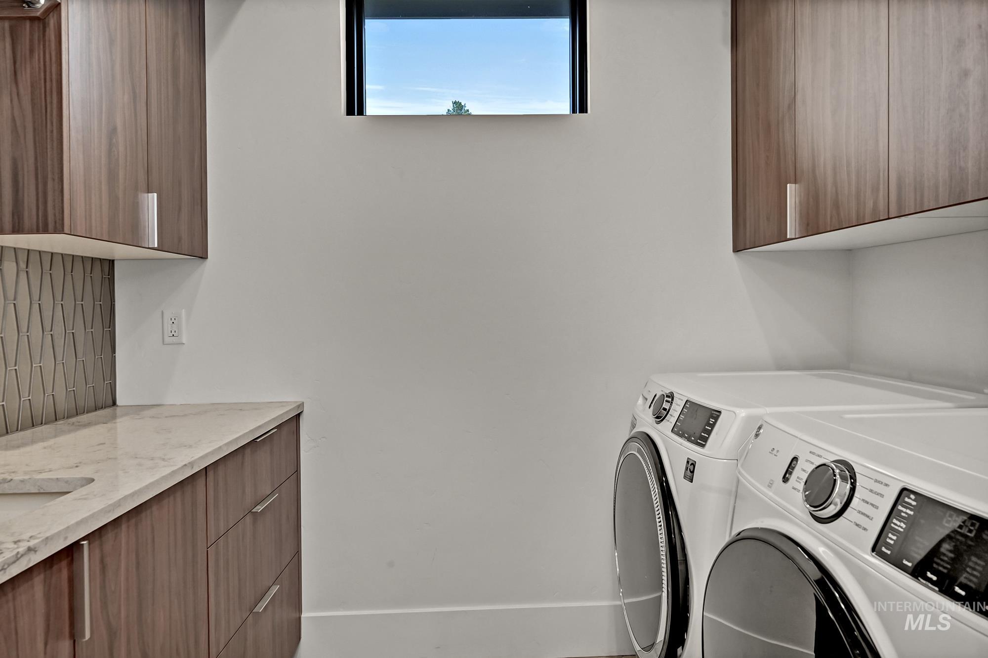 1281 E Chardie Road Property Photo 29