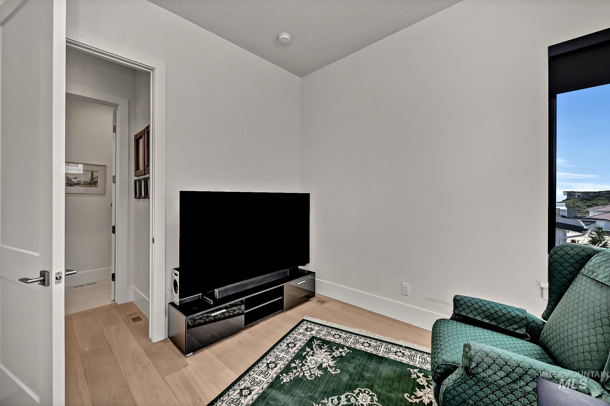 1281 E Chardie Road Property Photo 31