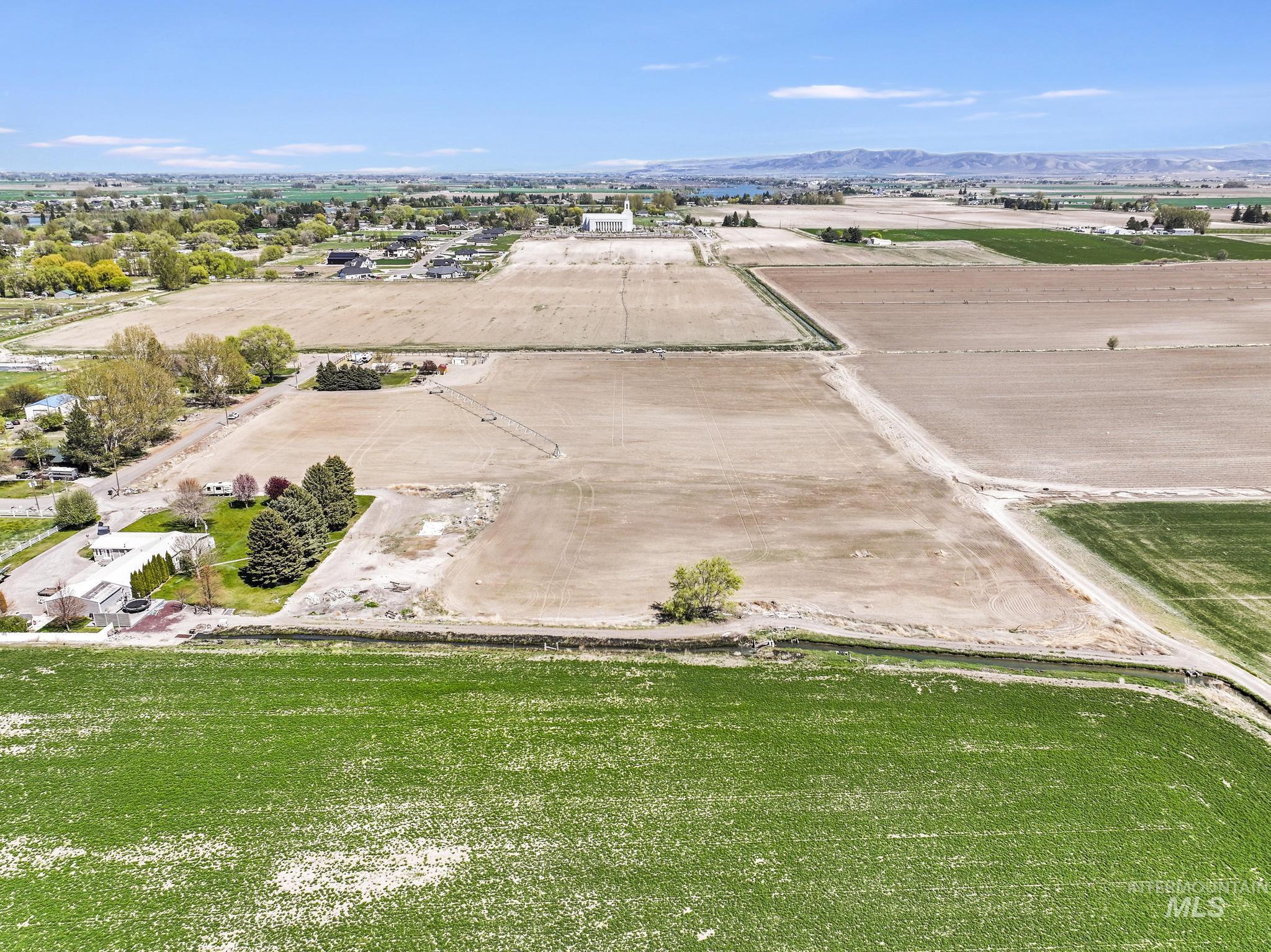 38 S 100 E Property Photo 13