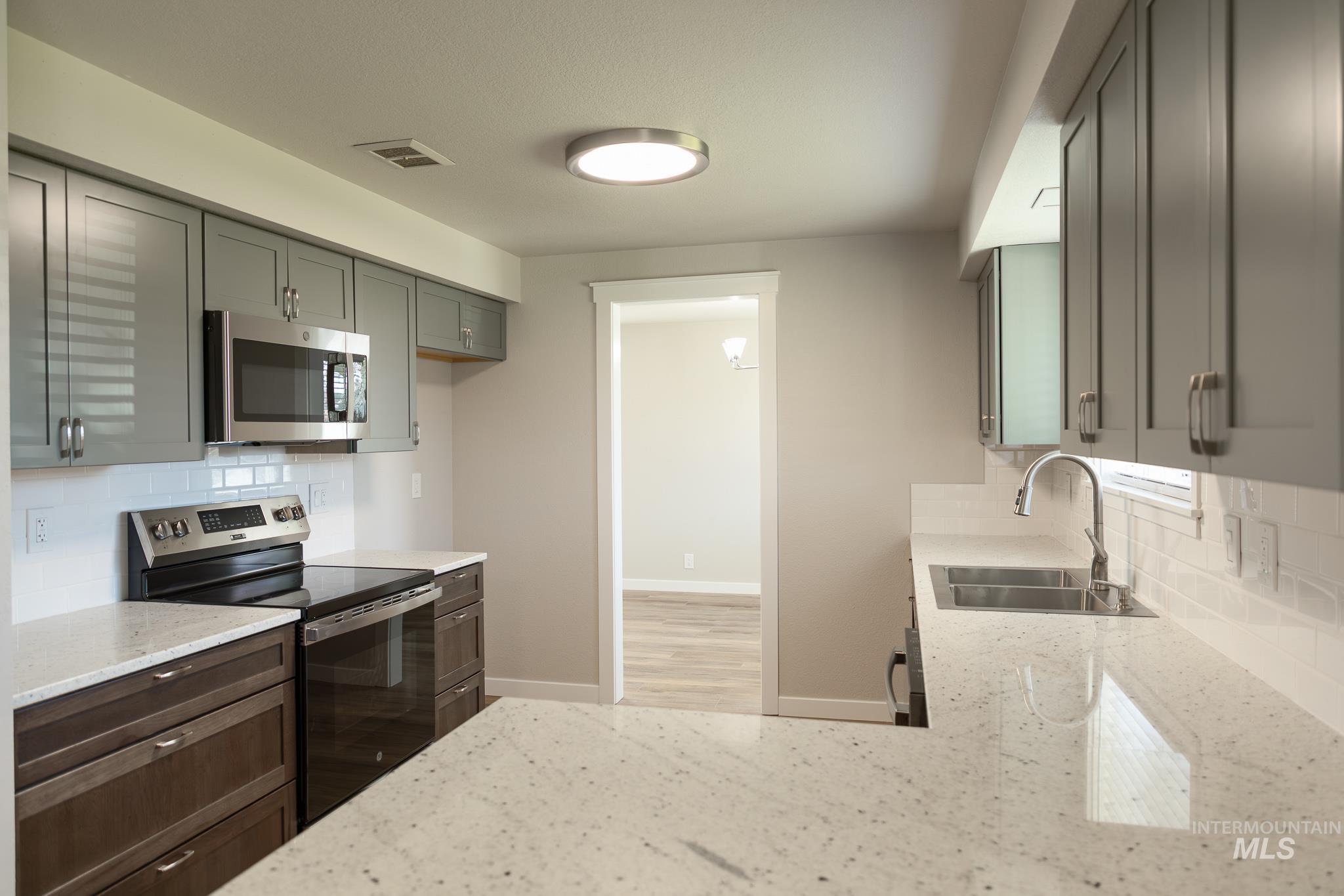 1366 Arata Way Property Photo 9