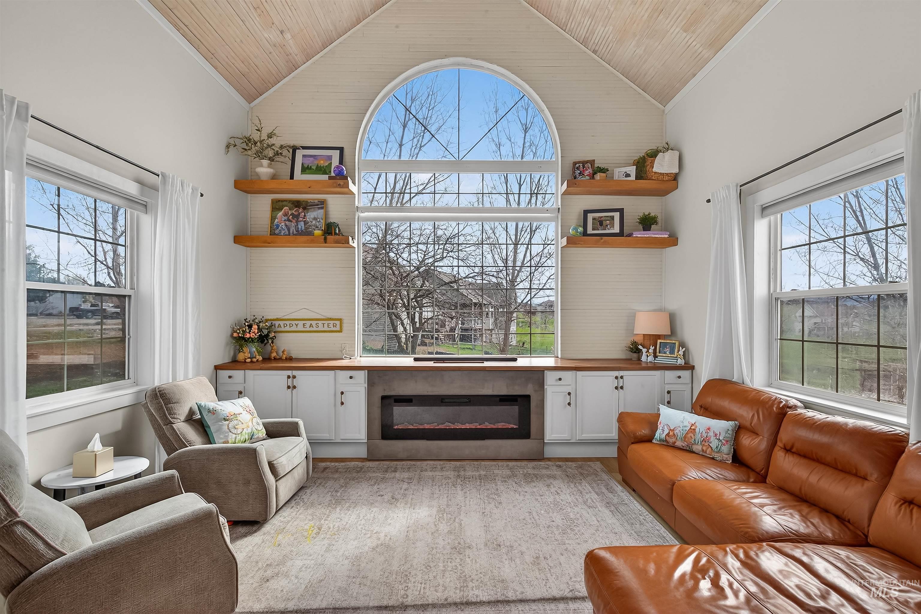 6598 Cougar Ridge Road Property Photo 1