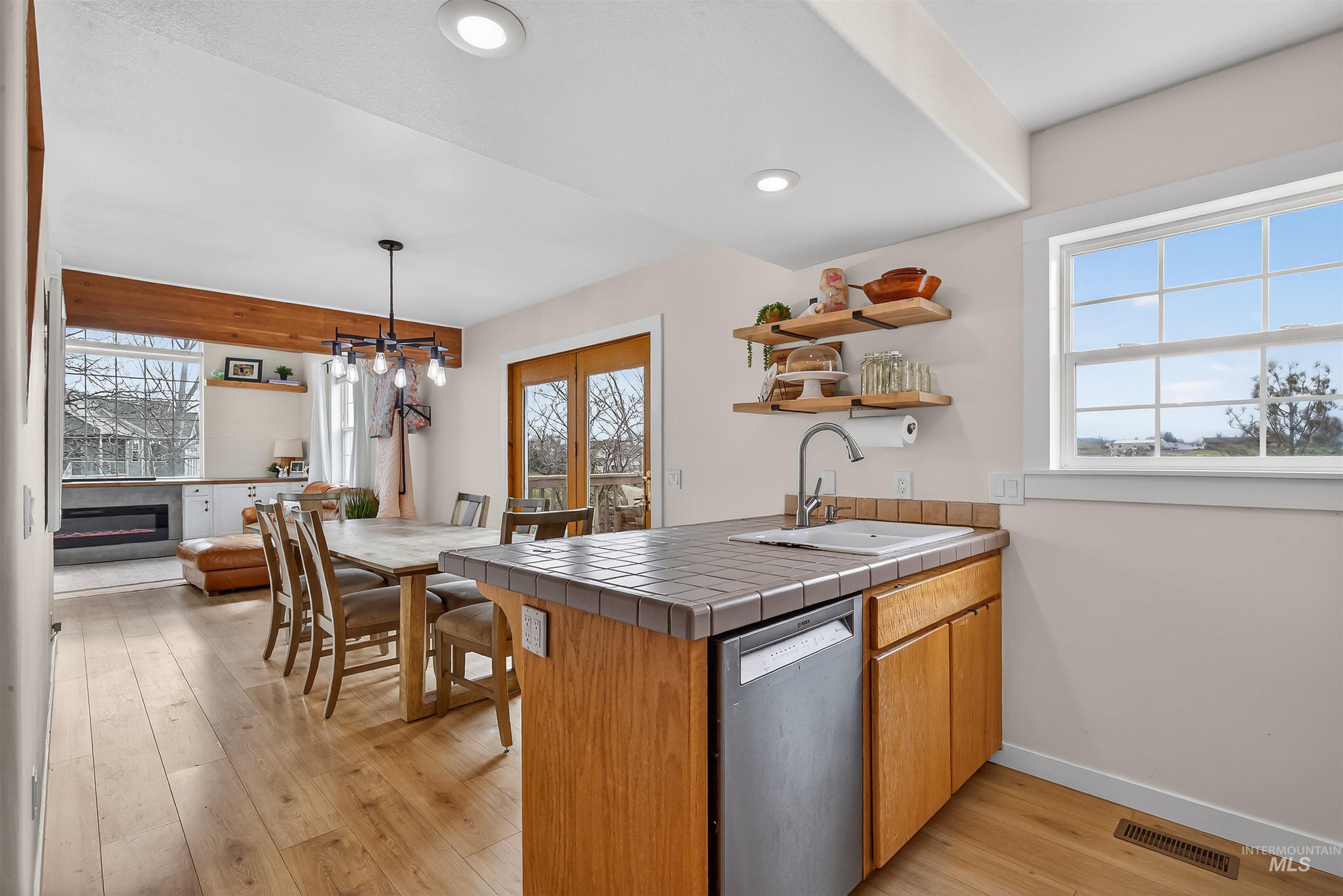6598 Cougar Ridge Road Property Photo 10