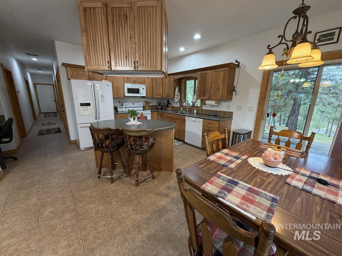 7 Carey Way Property Photo 8