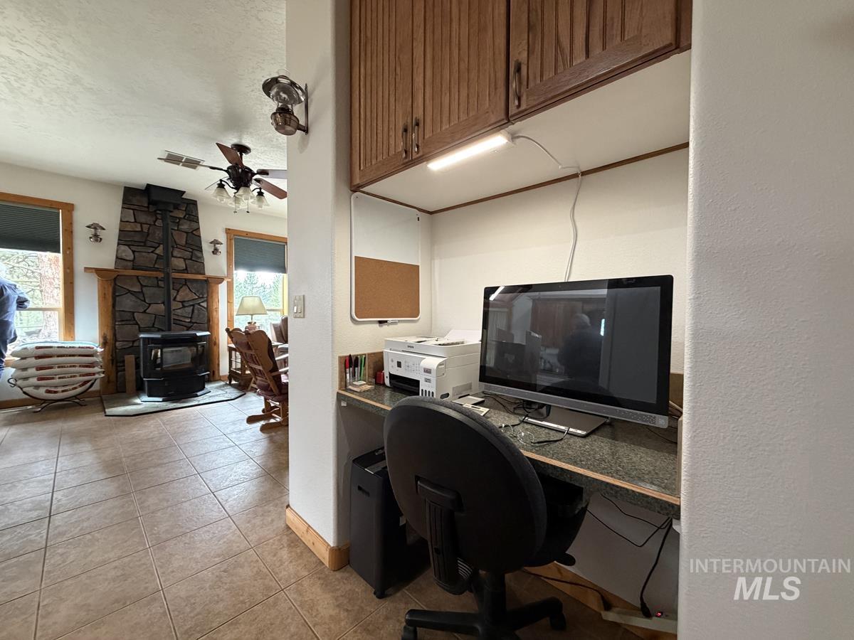7 Carey Way Property Photo 9