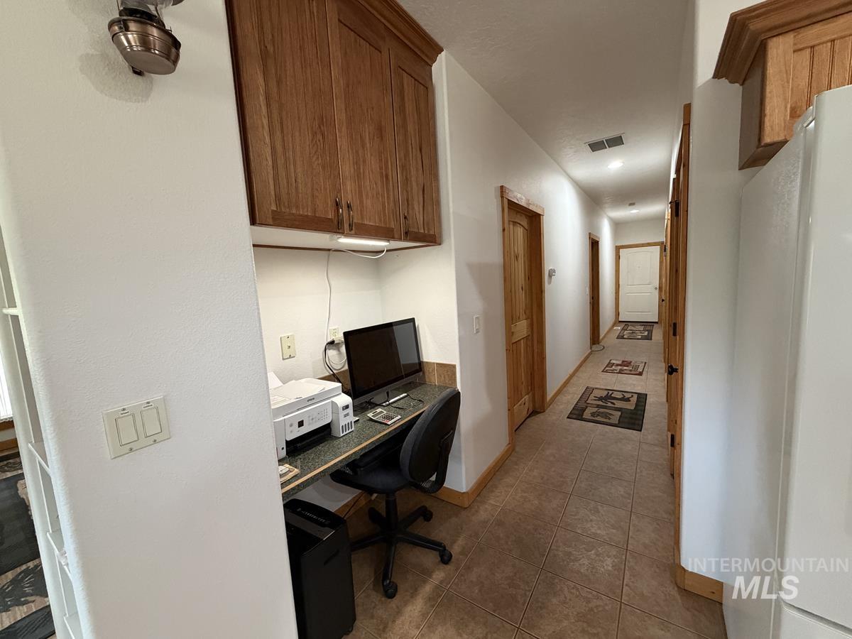 7 Carey Way Property Photo 10