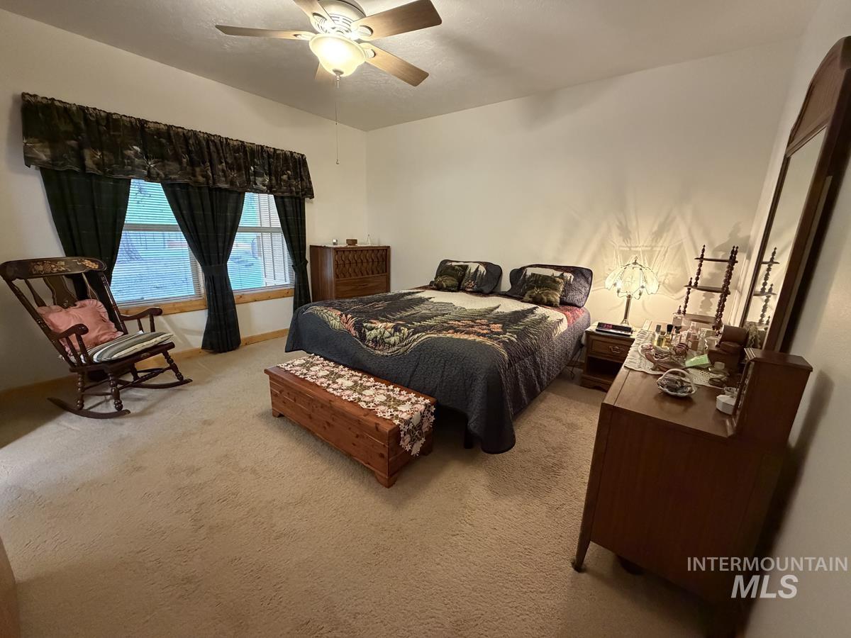 7 Carey Way Property Photo 16