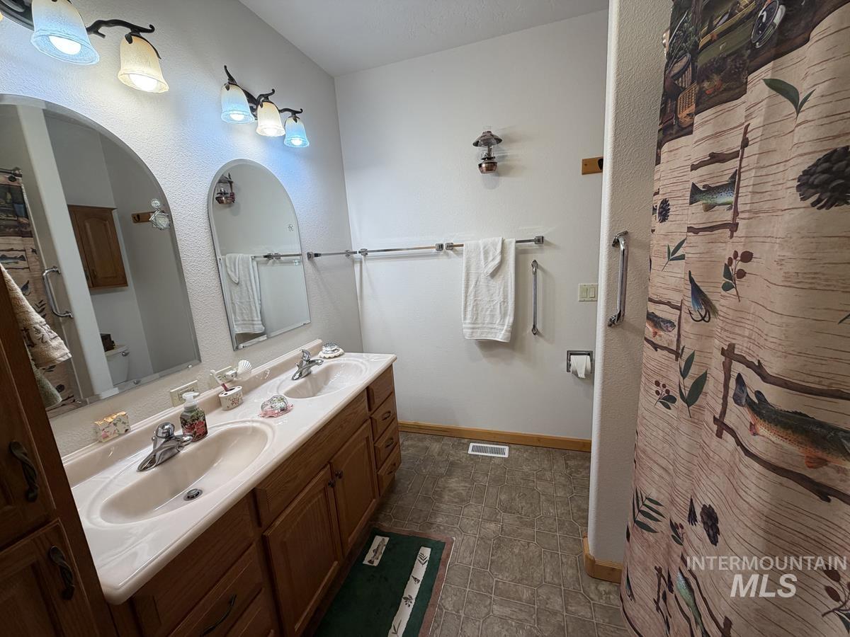 7 Carey Way Property Photo 18