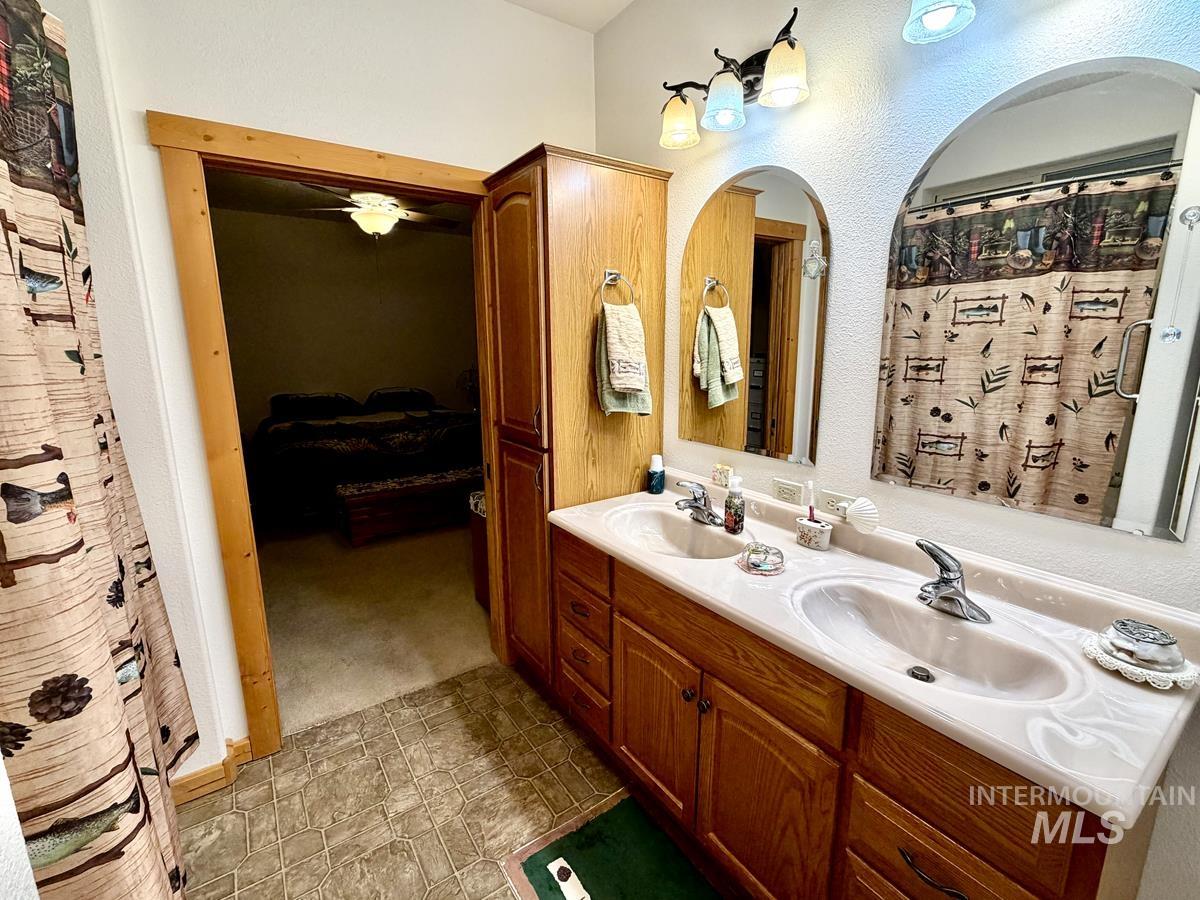 7 Carey Way Property Photo 20