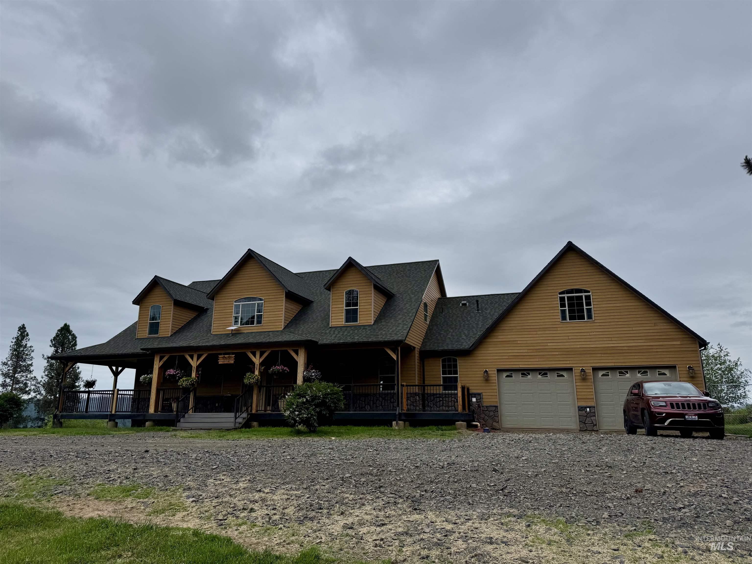5371 Upper Fords Creek Property Photo 2