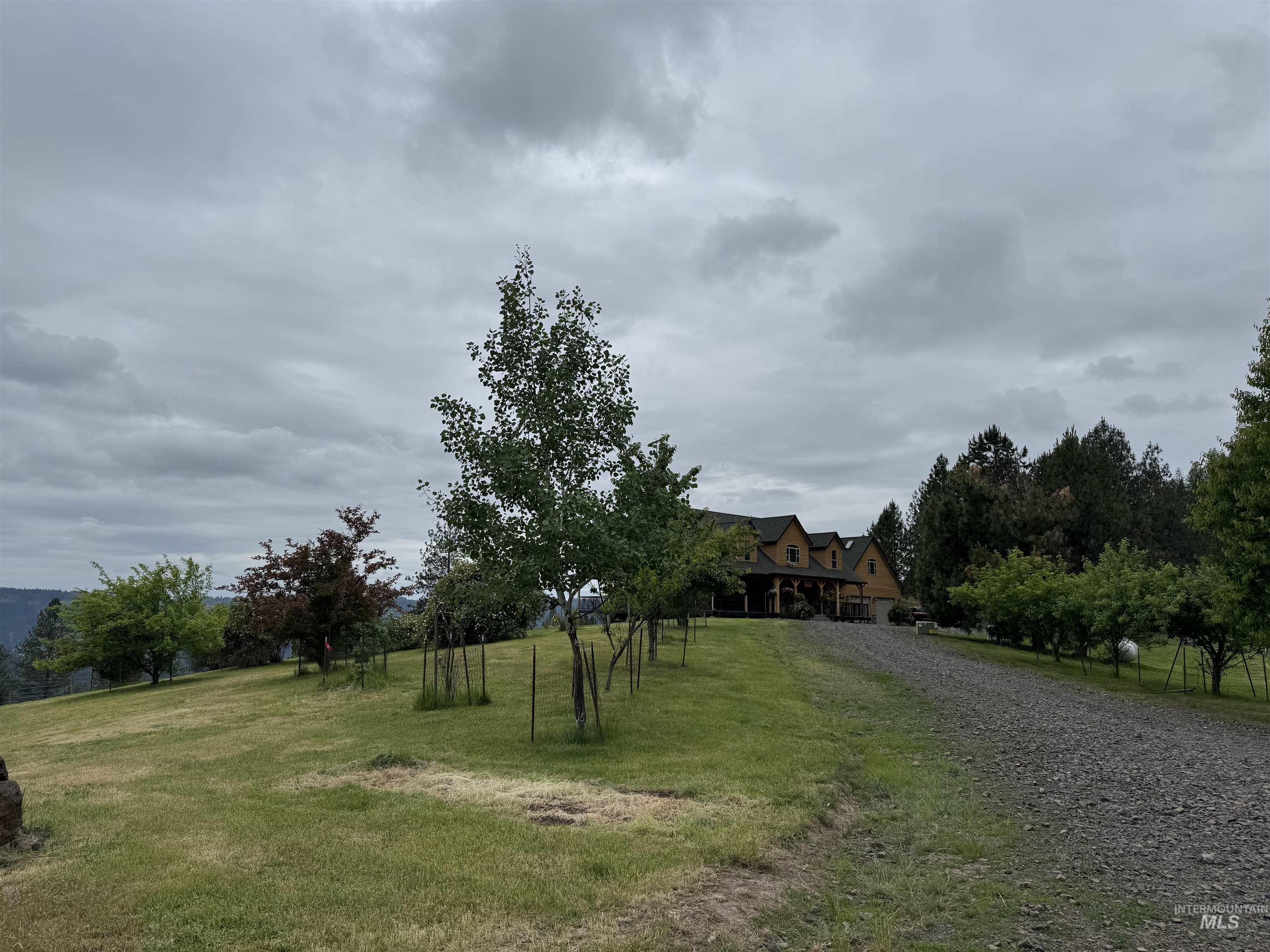 5371 Upper Fords Creek Property Photo 3