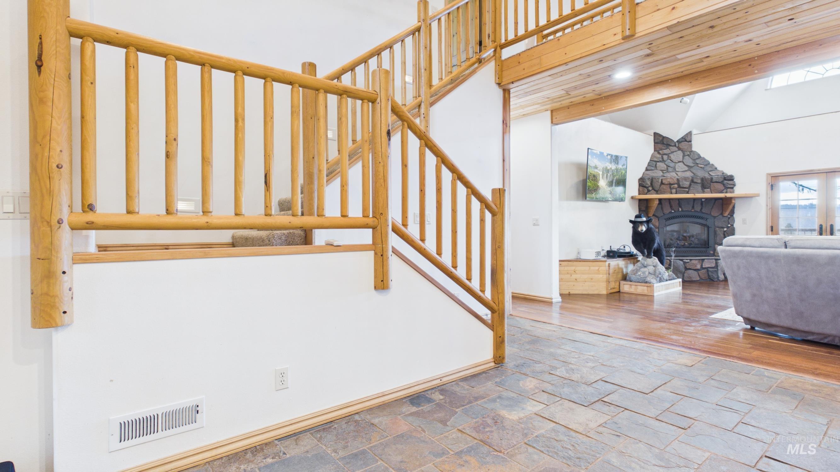 5371 Upper Fords Creek Property Photo 7