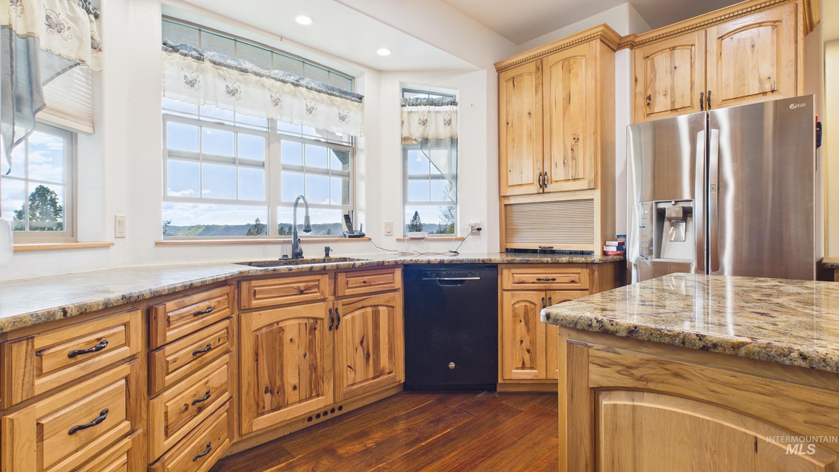 5371 Upper Fords Creek Property Photo 13