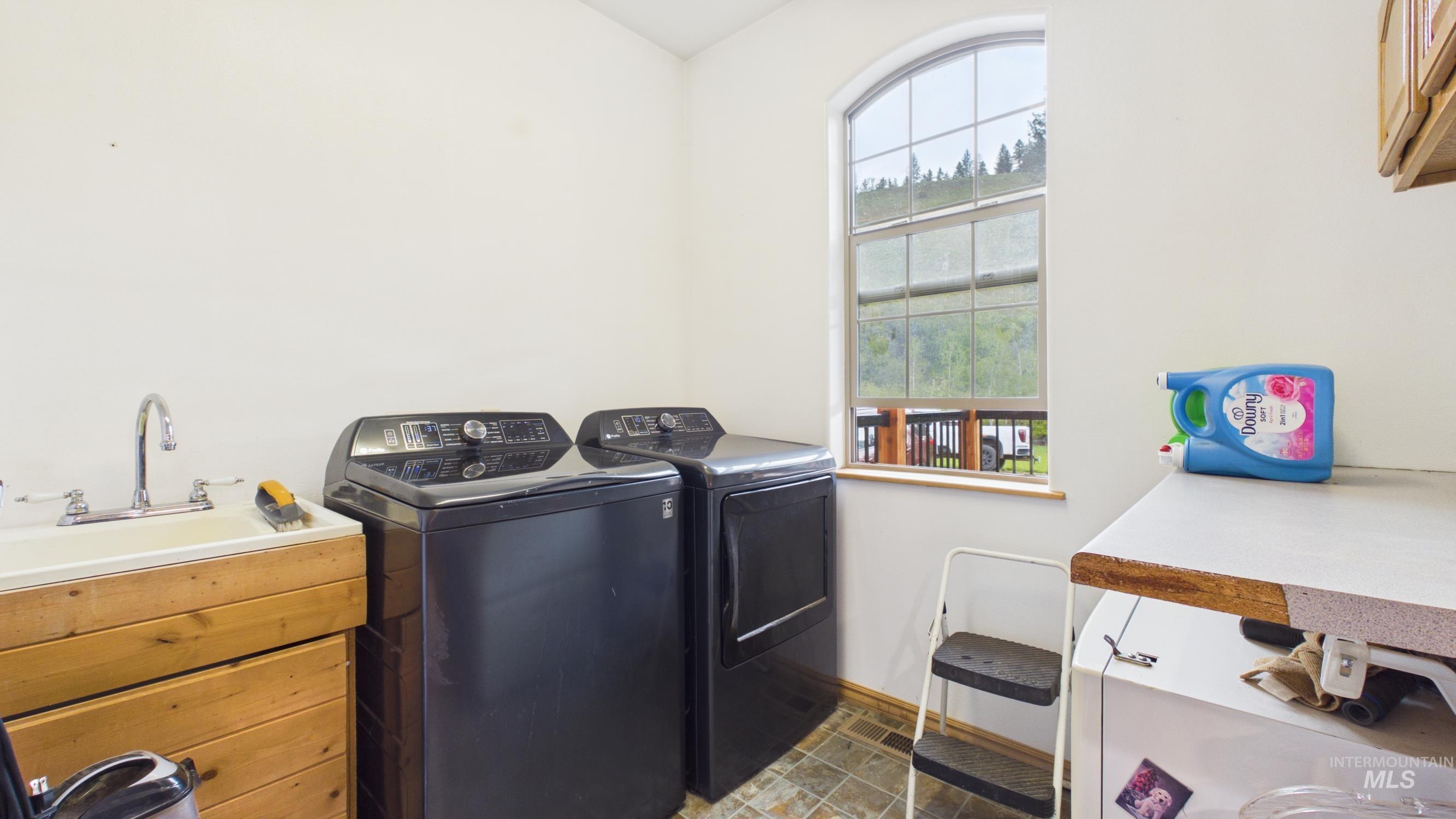 5371 Upper Fords Creek Property Photo 18
