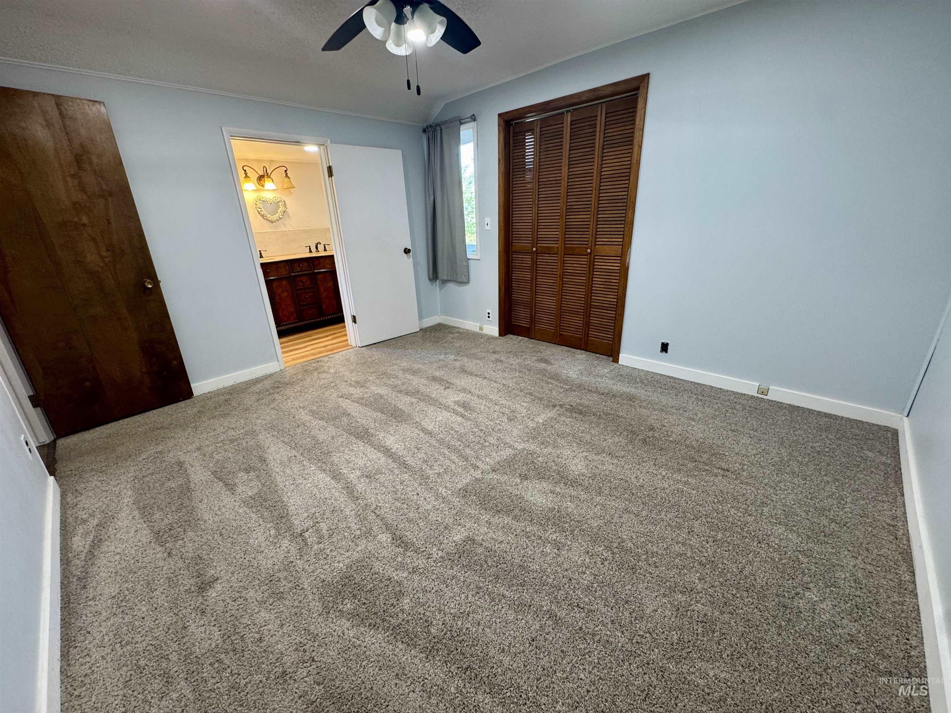 704 Floyd Avenue Property Photo 16
