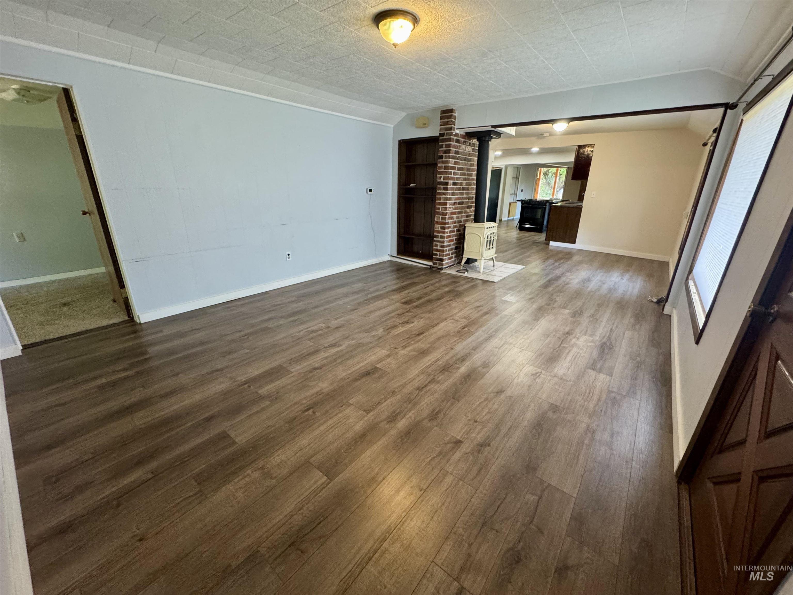 704 Floyd Avenue Property Photo 25