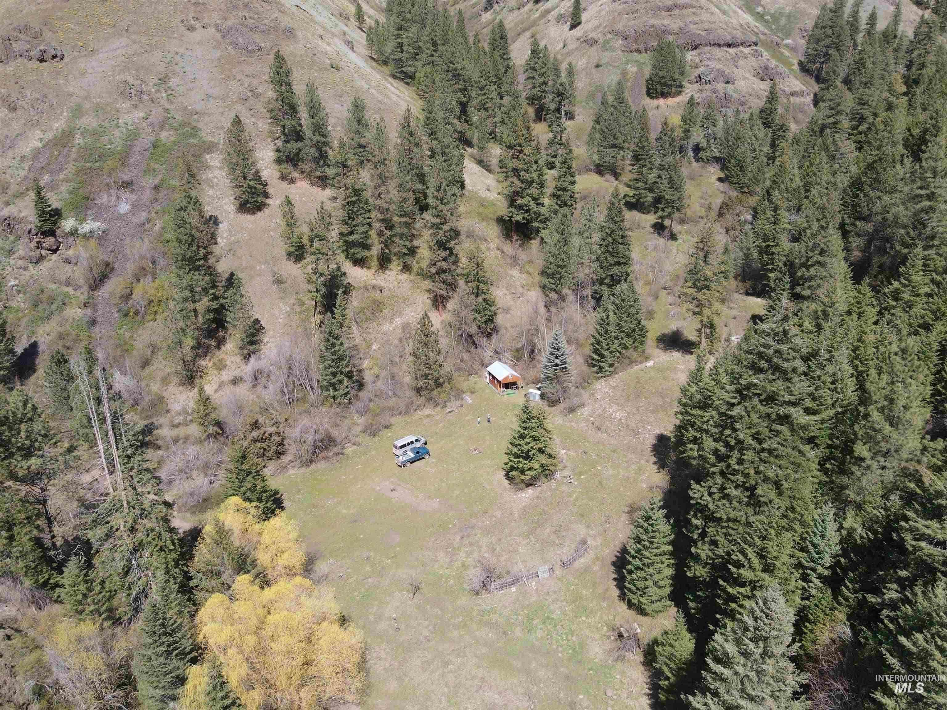 478 Deer Gulch Rd Property Photo 16