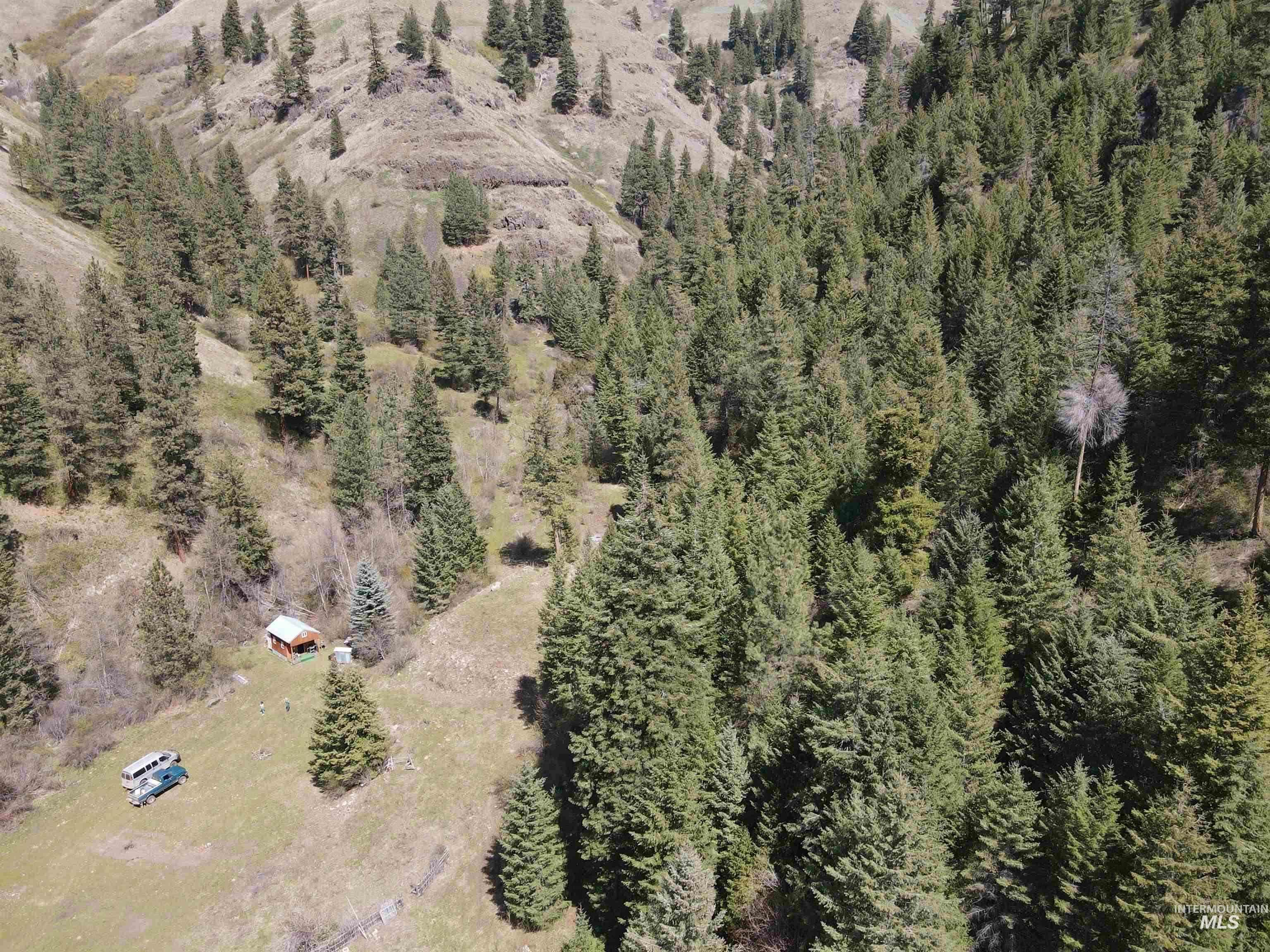 478 Deer Gulch Rd Property Photo 17