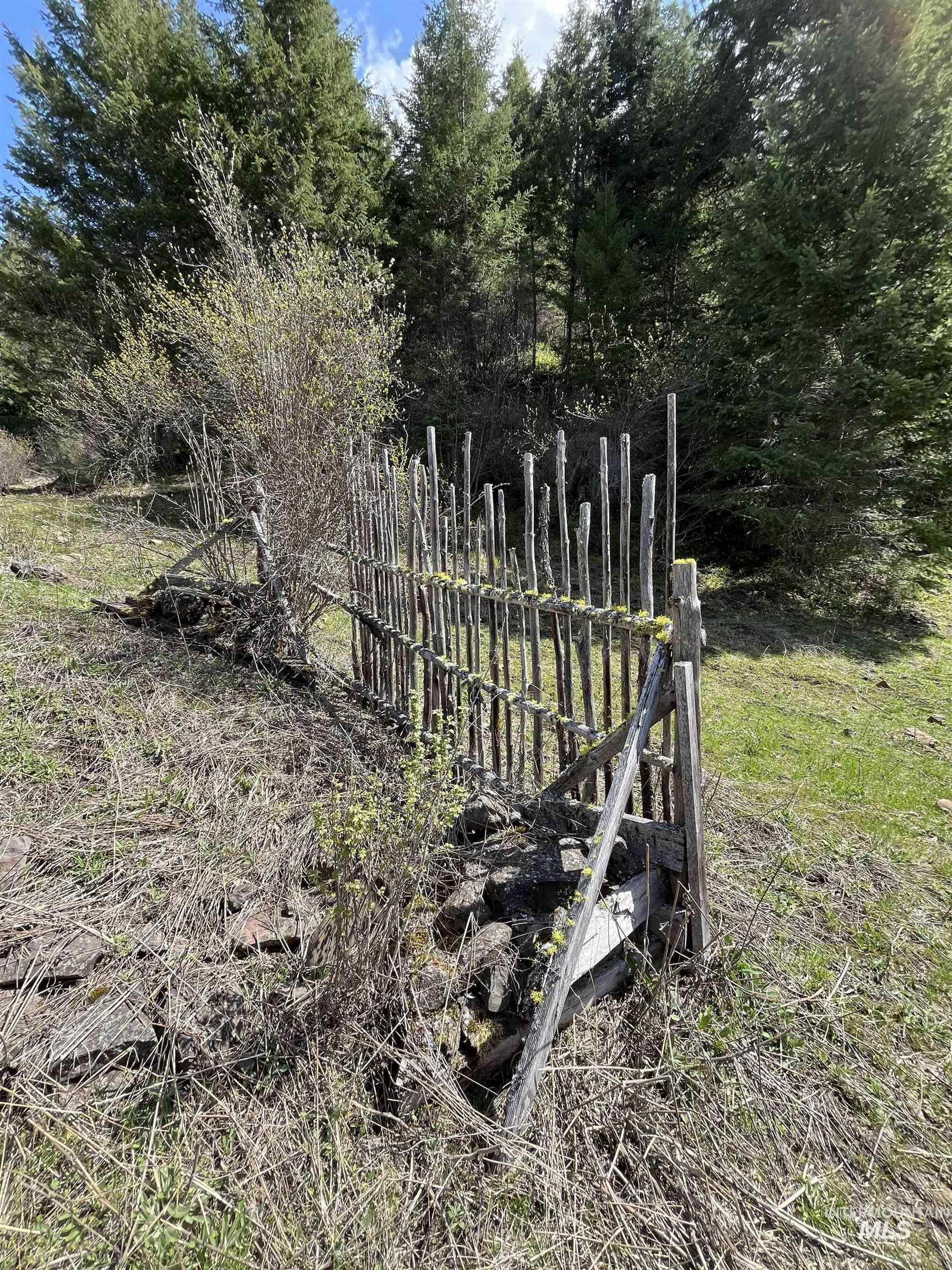 478 Deer Gulch Rd Property Photo 29