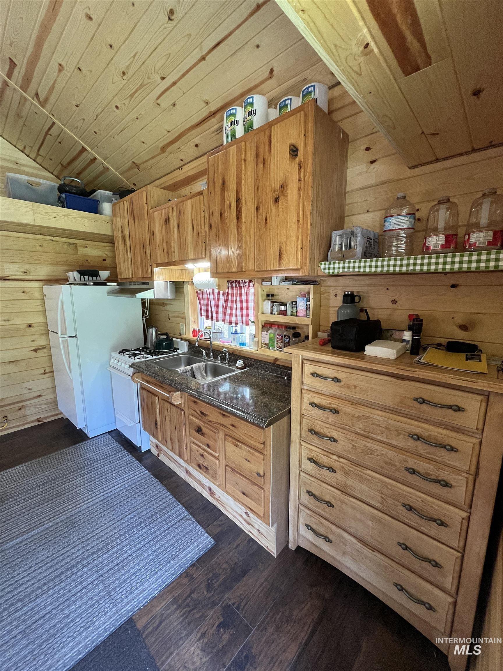 478 Deer Gulch Rd Property Photo 35