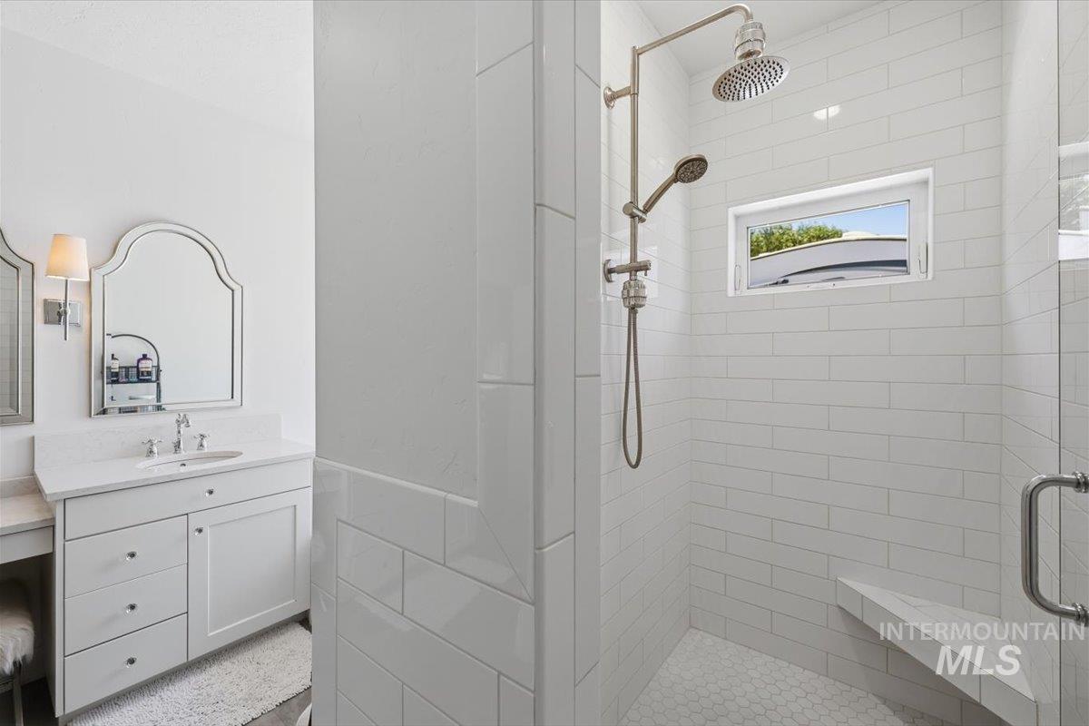 319 Sunderland St Property Photo 25