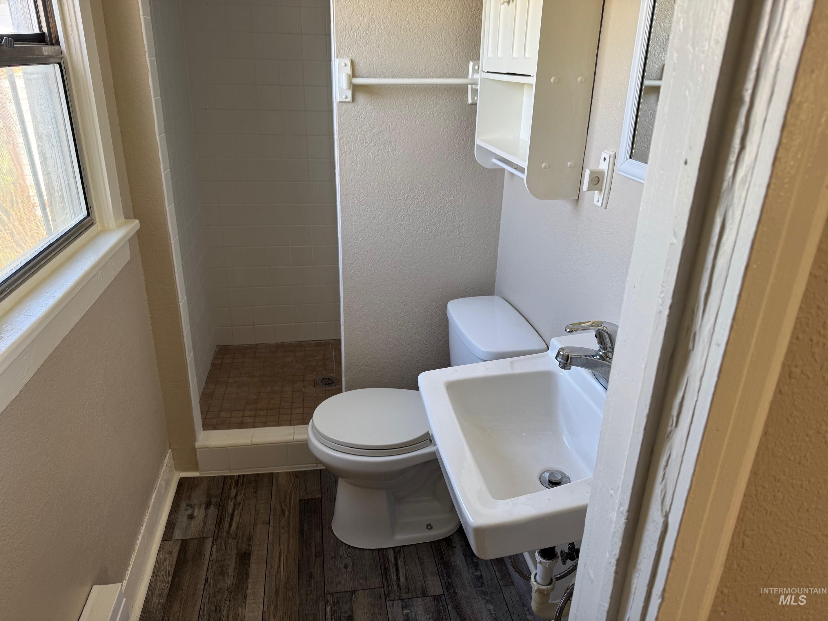 931 S Fillmore Property Photo 7