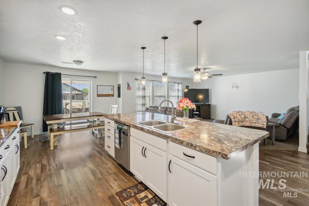 12656 Brun St. Property Photo 8