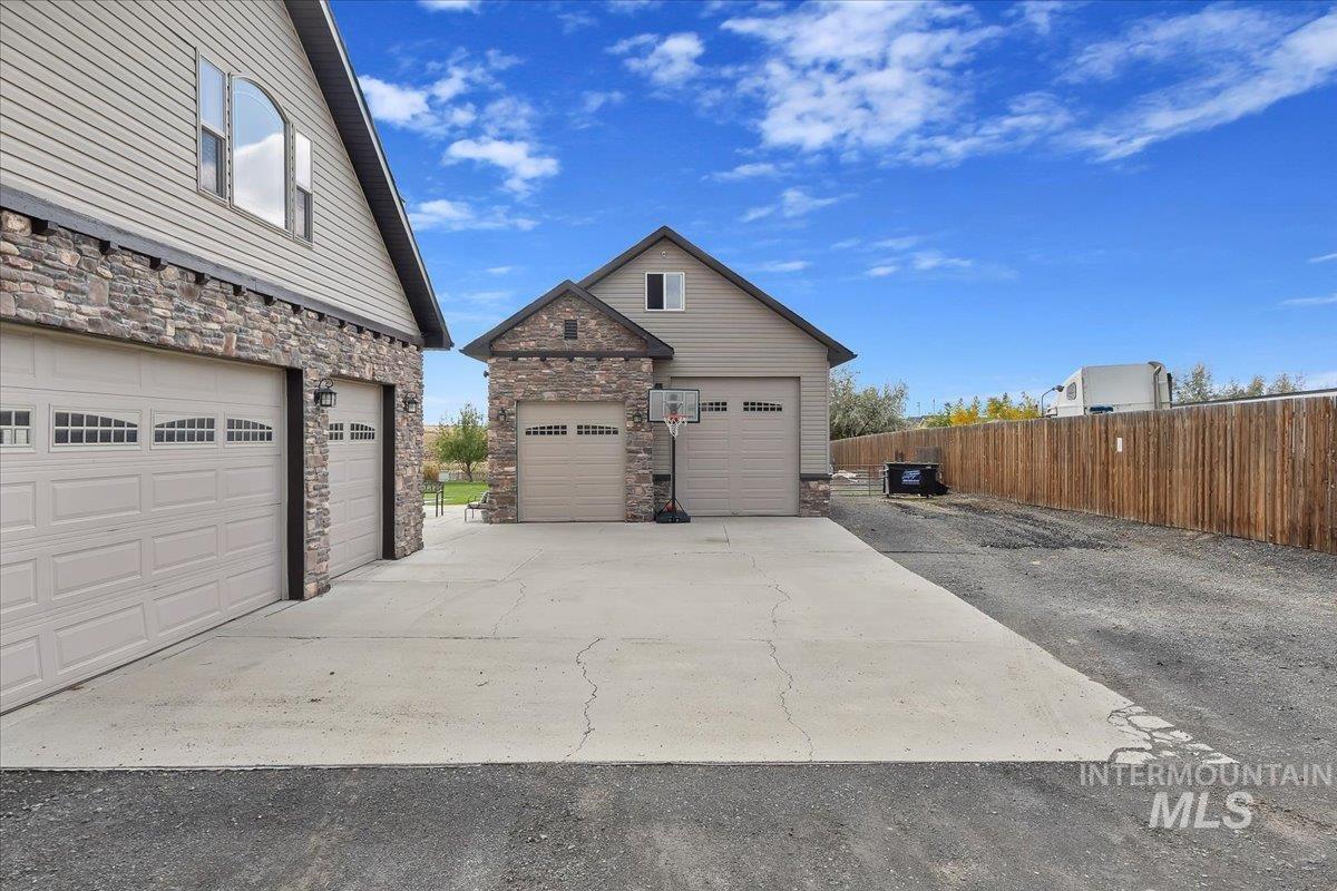 125 E 50 N Property Photo 6
