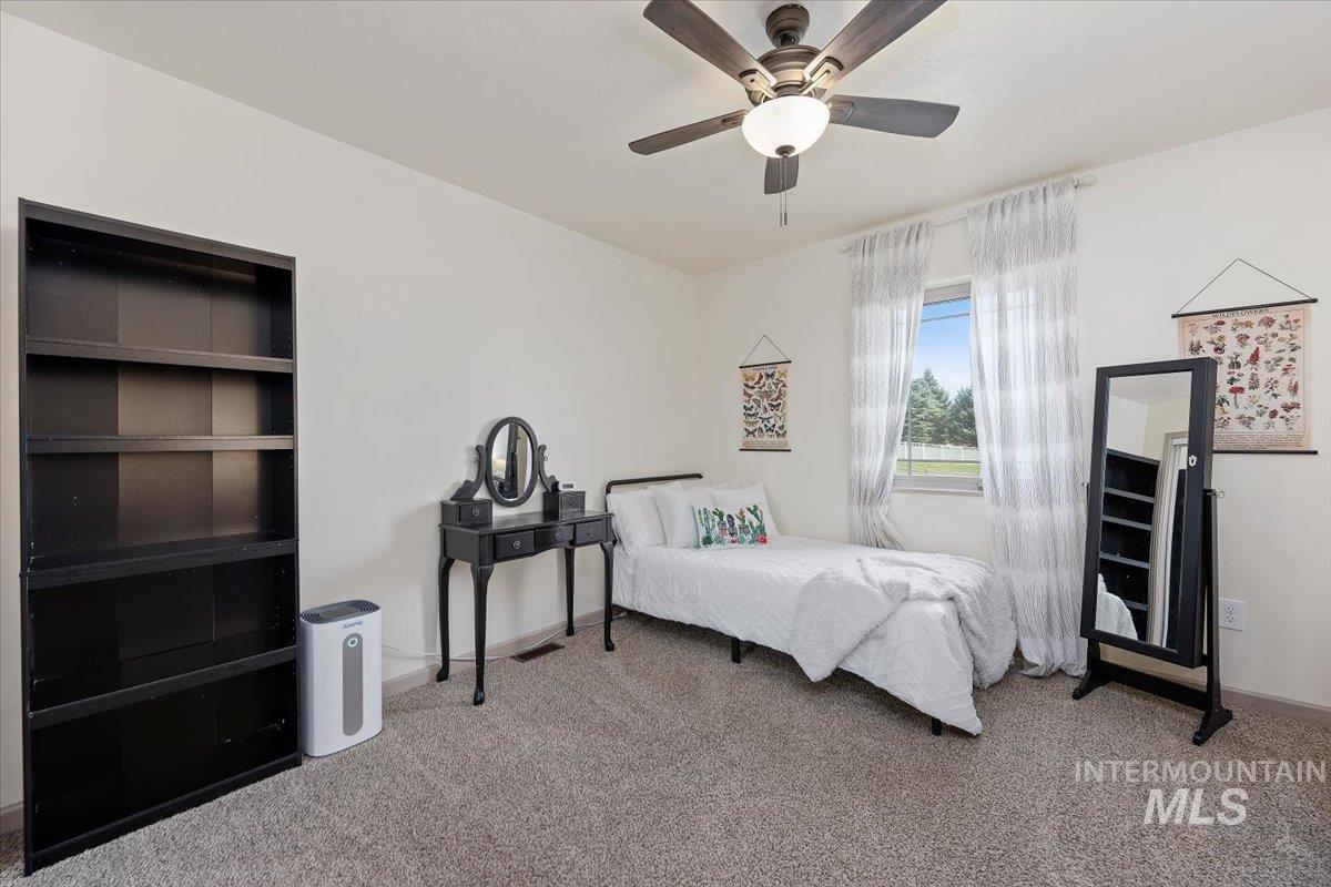 125 E 50 N Property Photo 38
