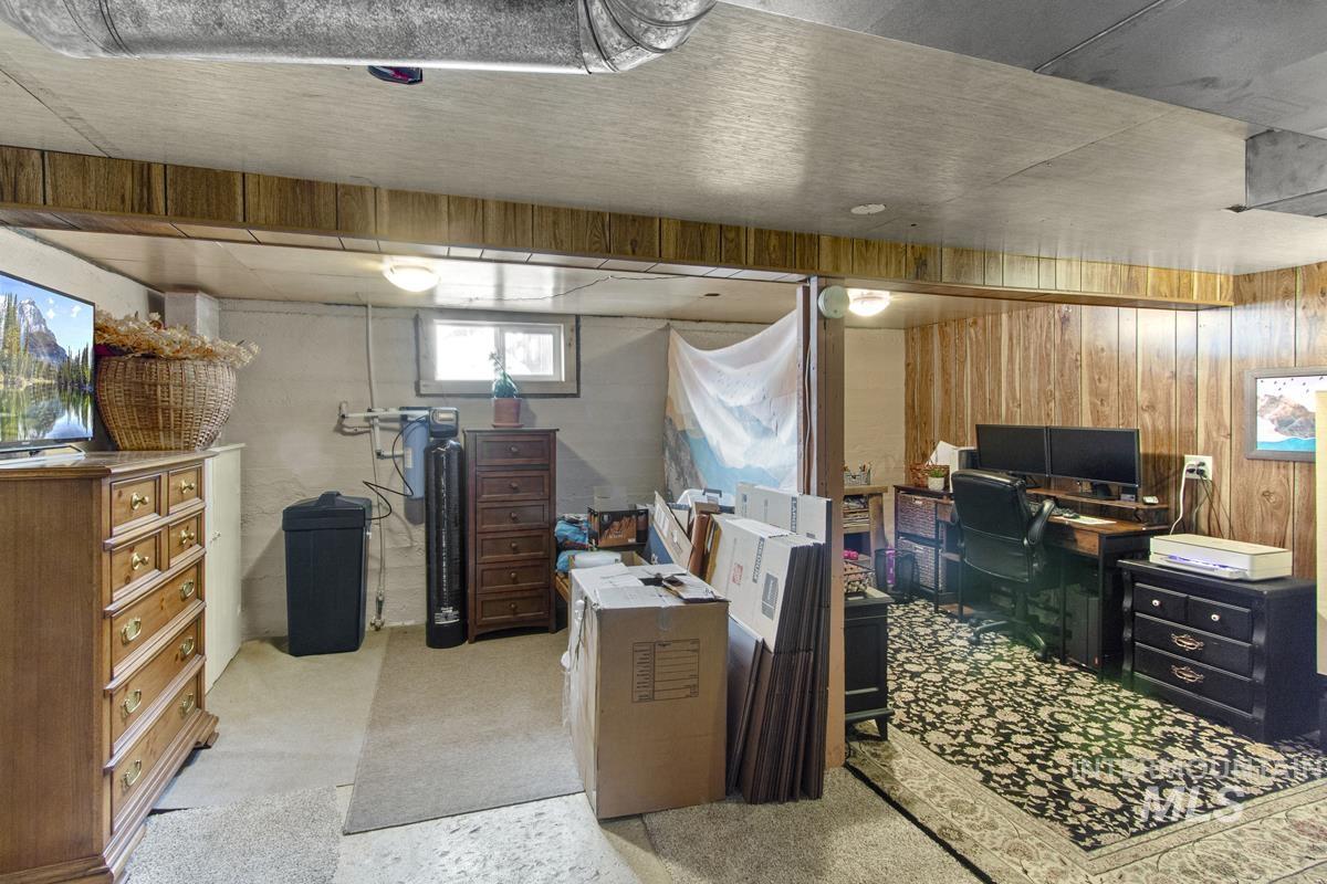 202 S School Street Property Photo 29