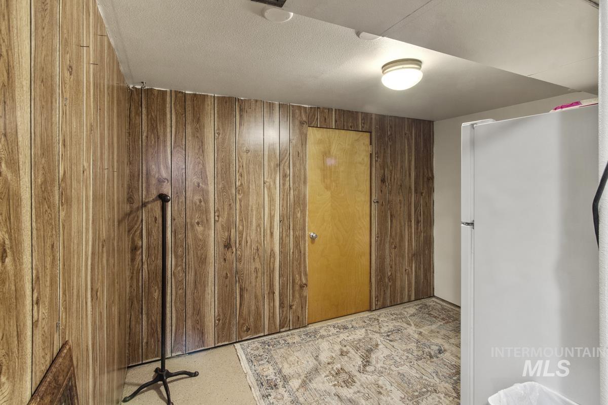 202 S School Street Property Photo 30