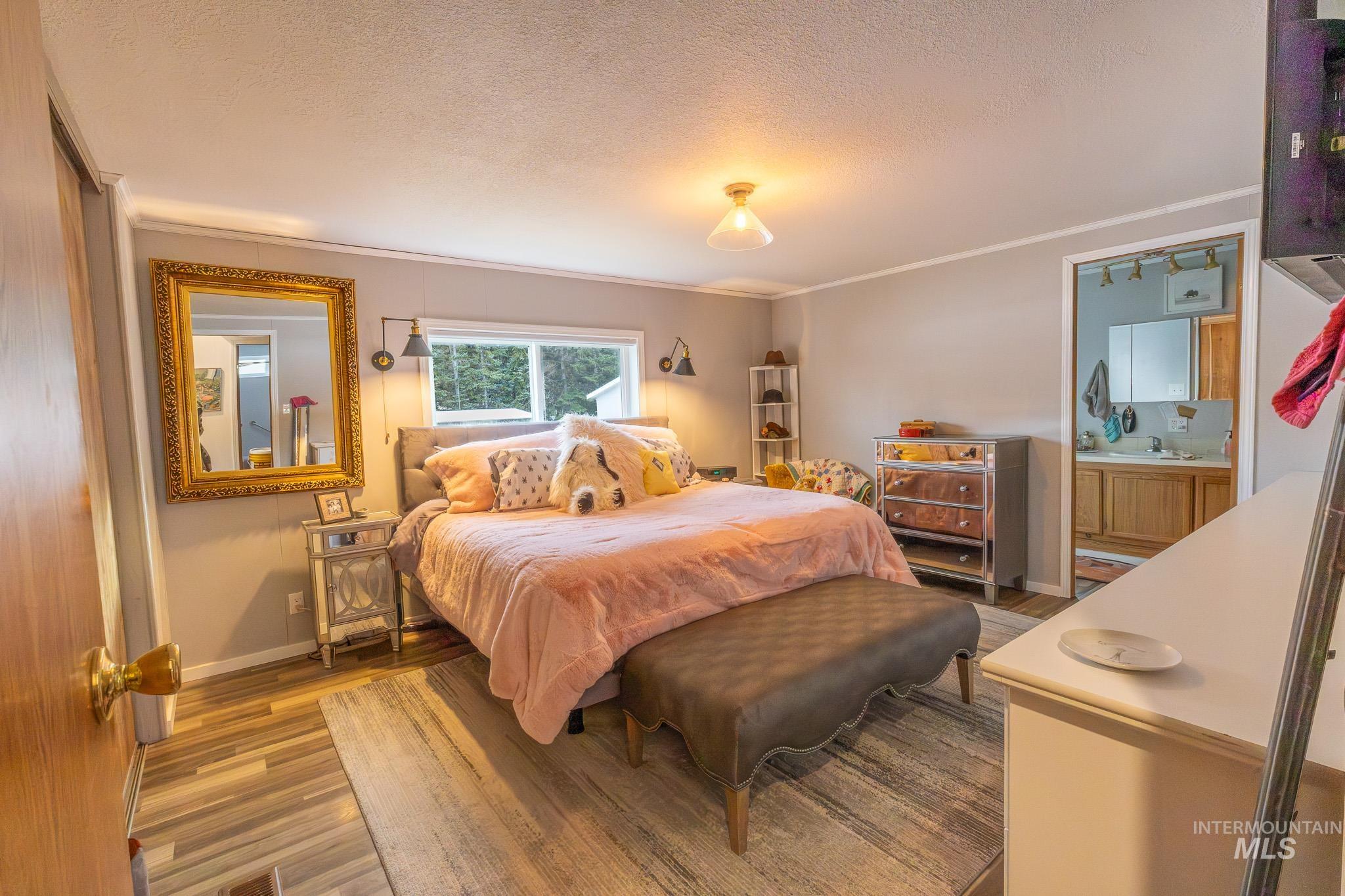 411 N Almon Property Photo 18