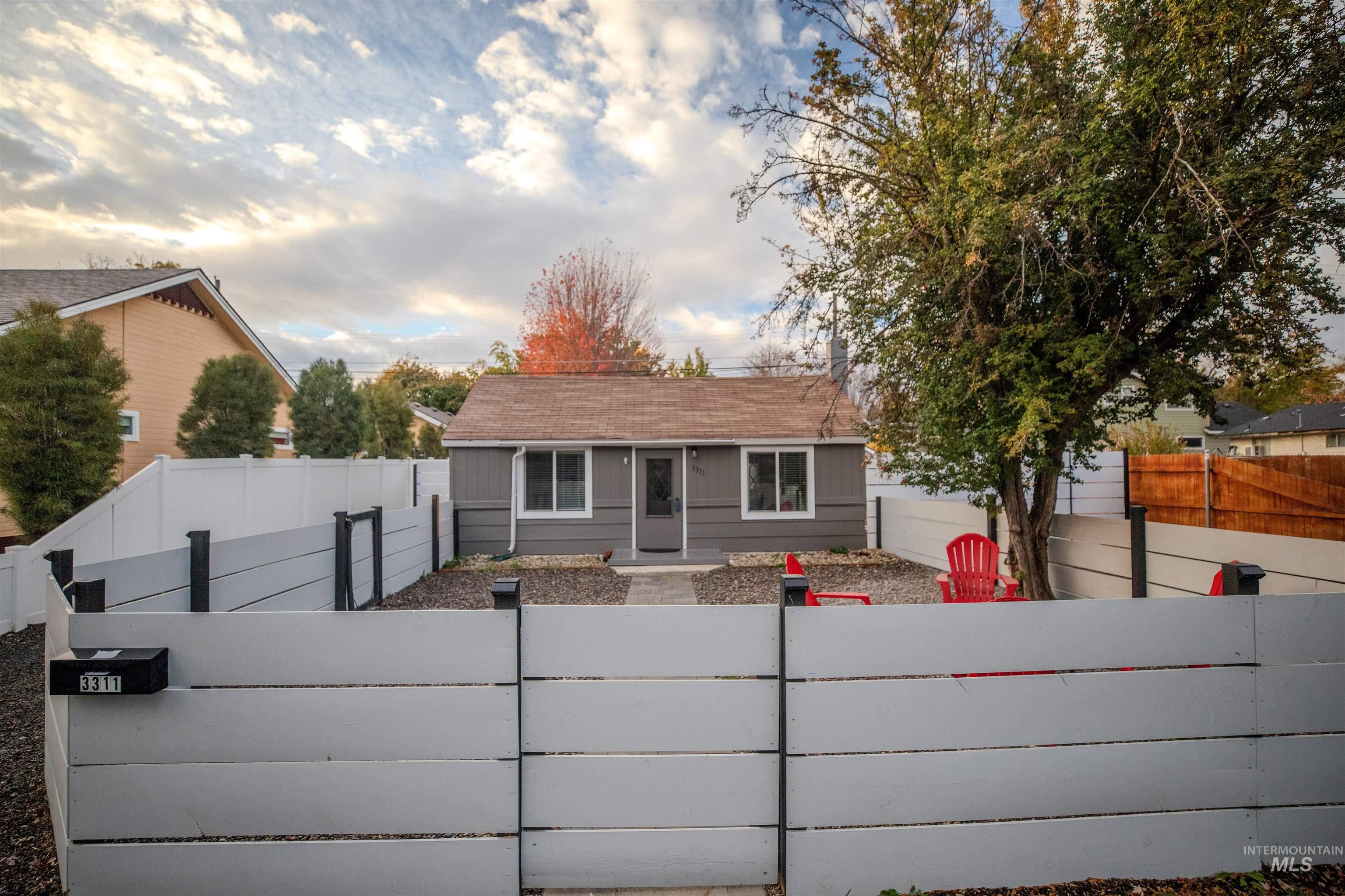 3311 Hamilton Property Photo 3