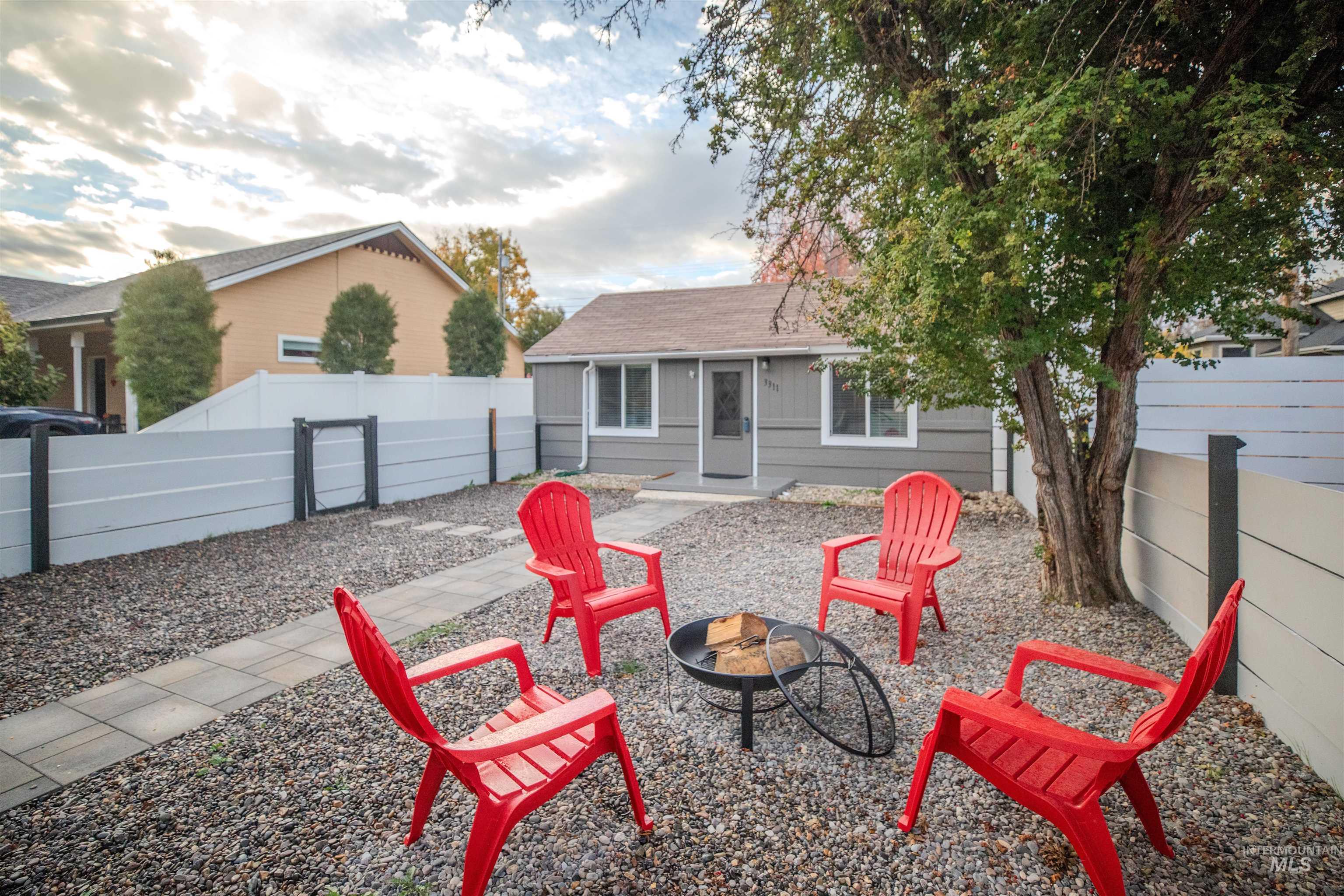 3311 Hamilton Property Photo 5