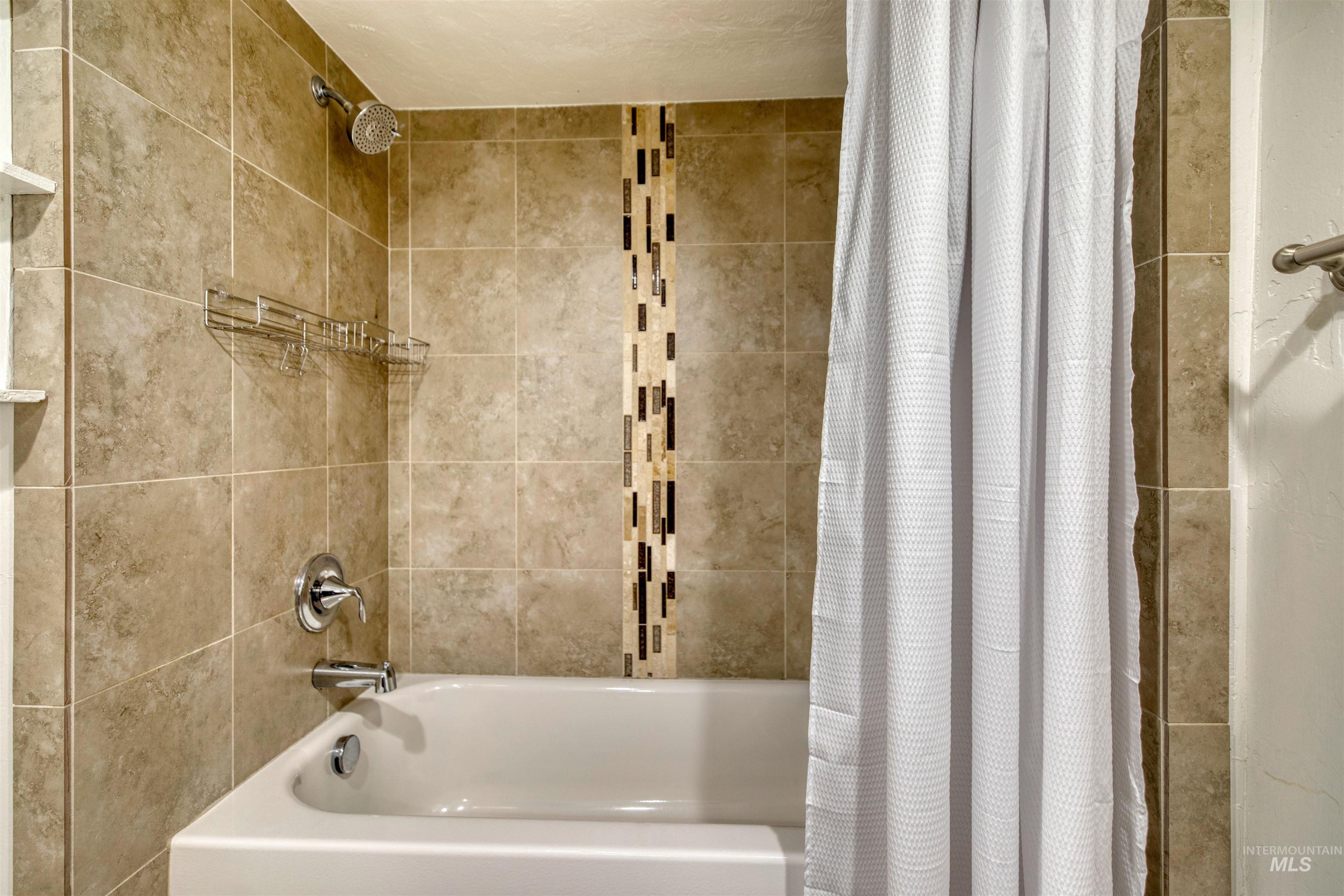 3311 Hamilton Property Photo 15