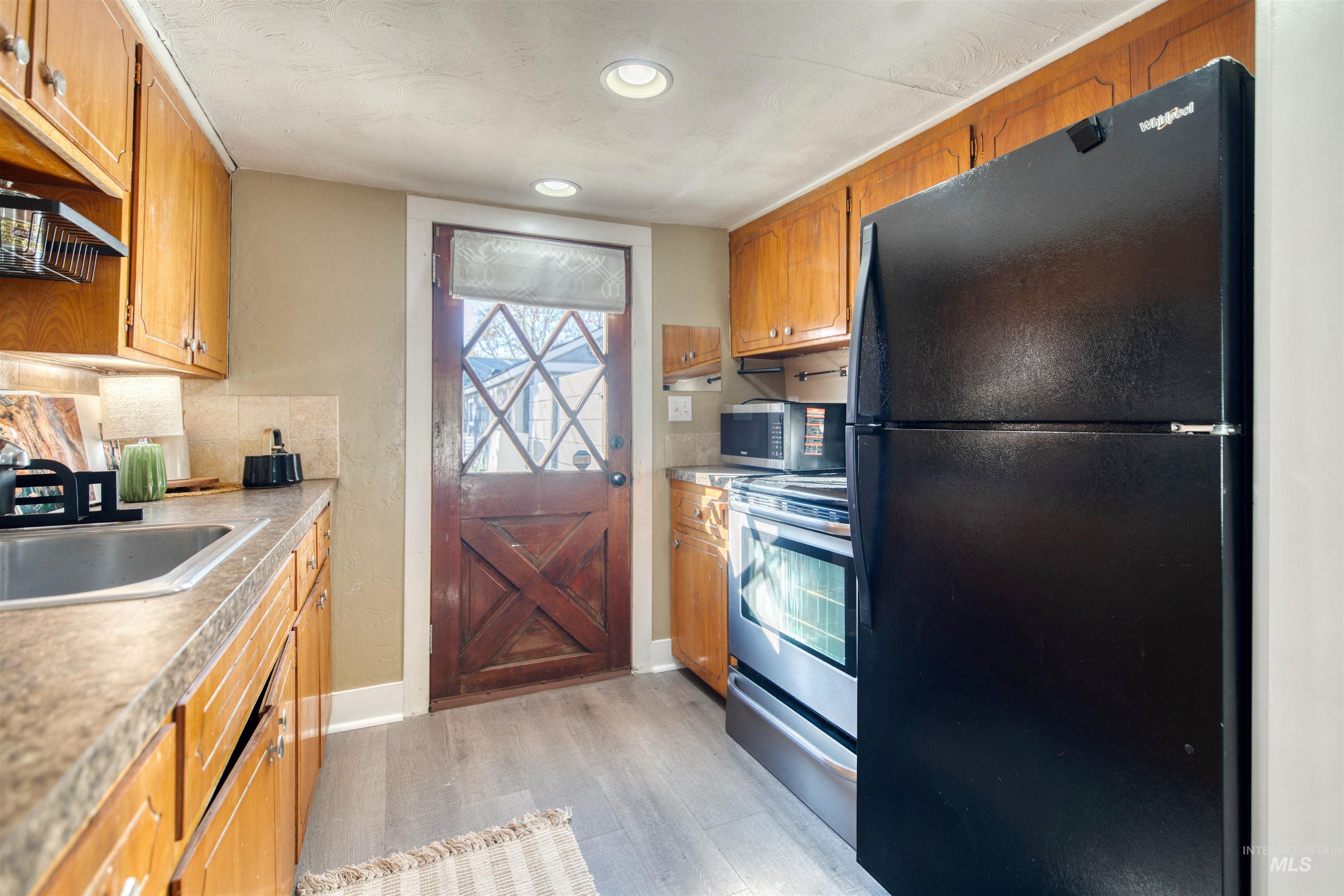 3311 Hamilton Property Photo 16