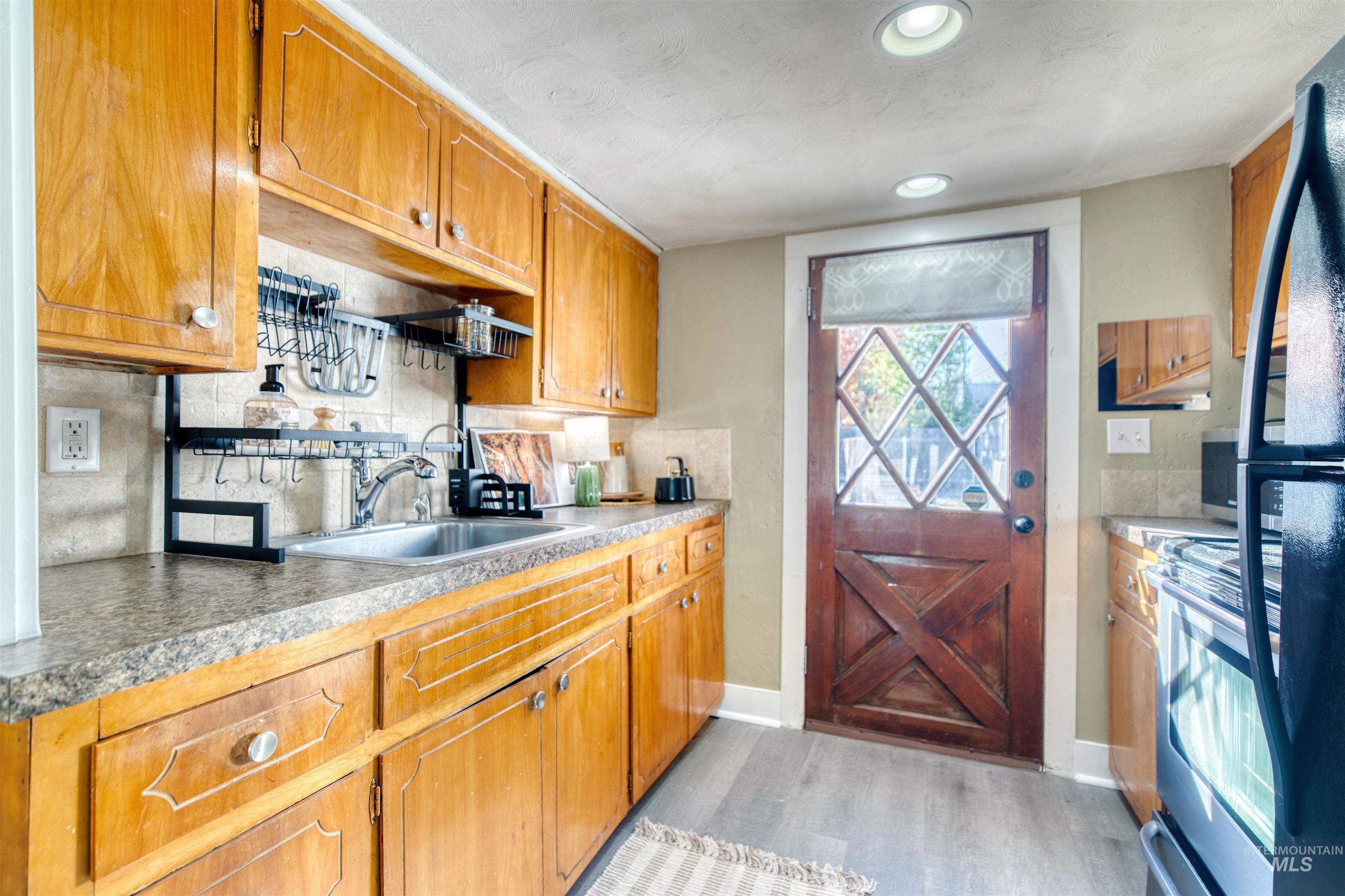 3311 Hamilton Property Photo 17