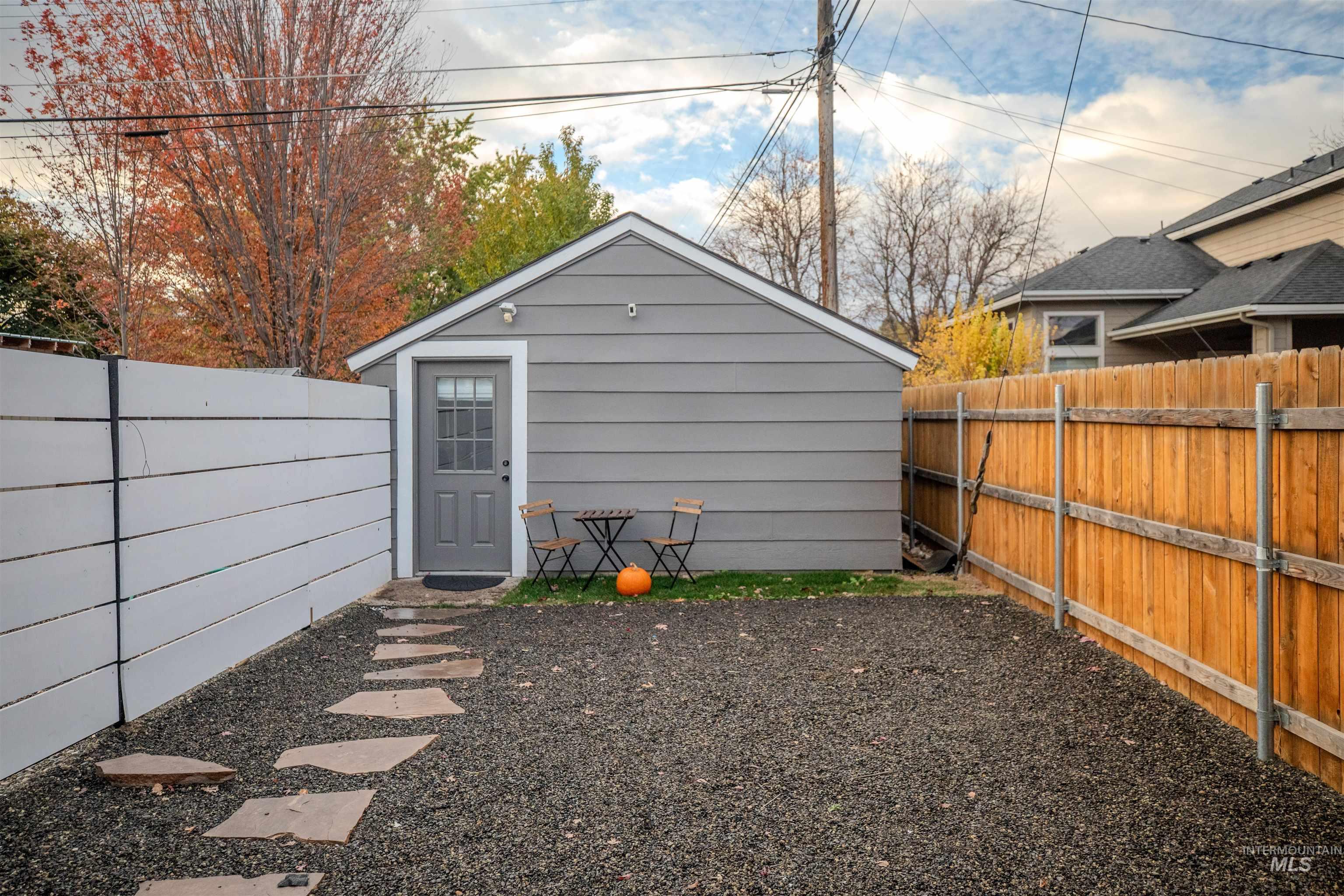 3311 Hamilton Property Photo 23