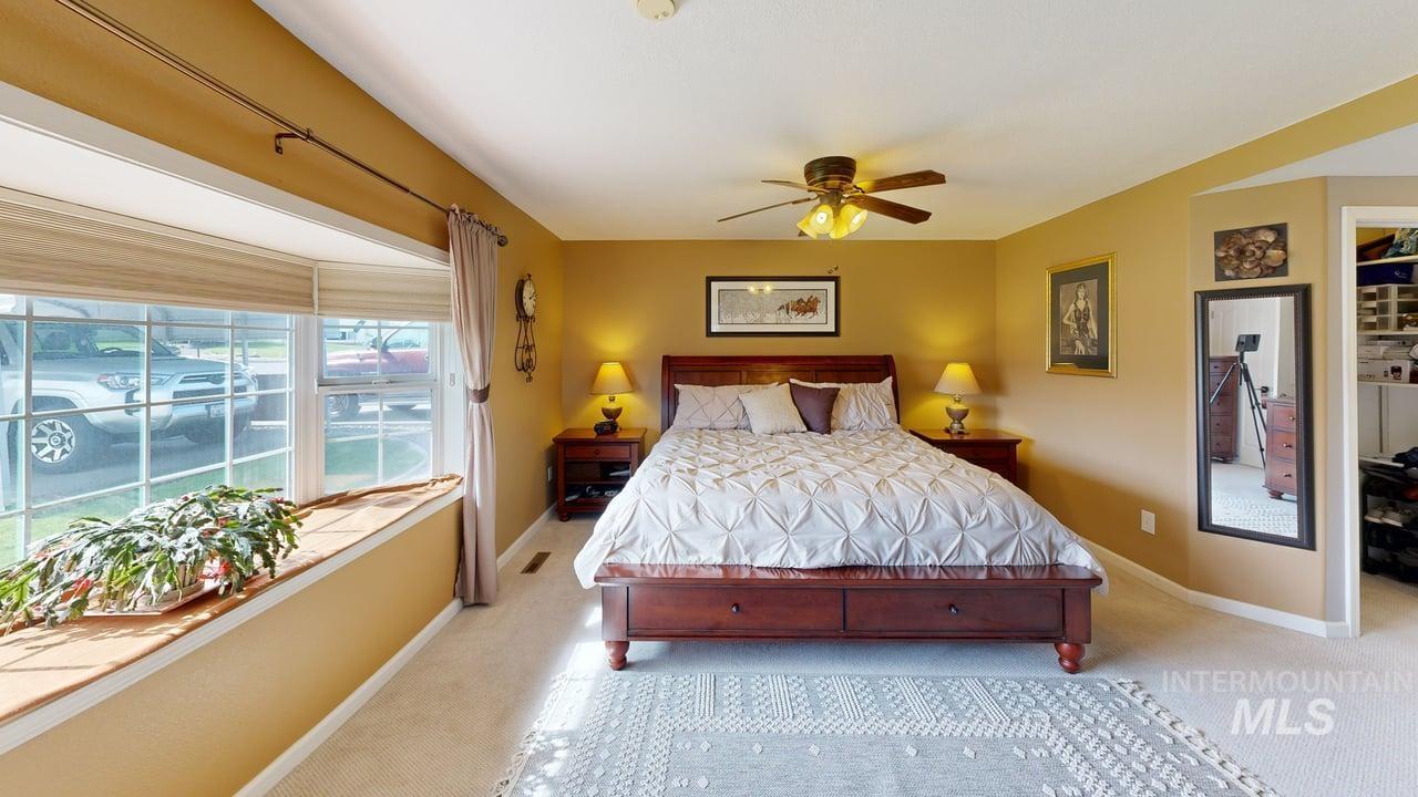 1008 Lambert Court Property Photo 16