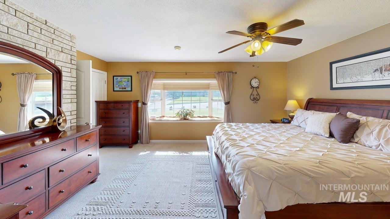 1008 Lambert Court Property Photo 17