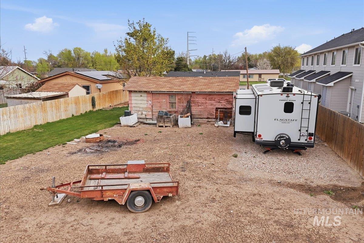 1003 E Iowa Ave Property Photo 12