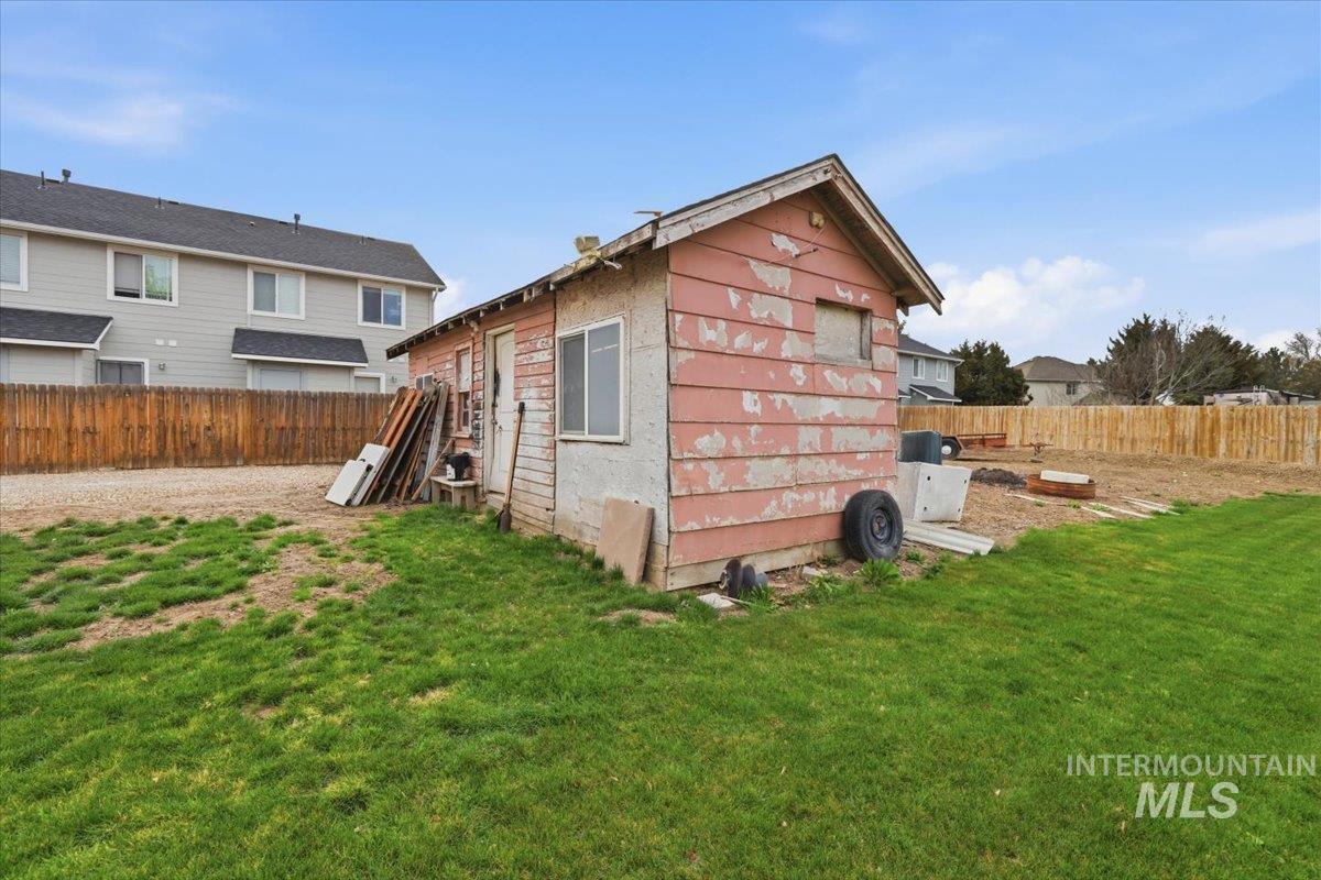 1003 E Iowa Ave Property Photo 41
