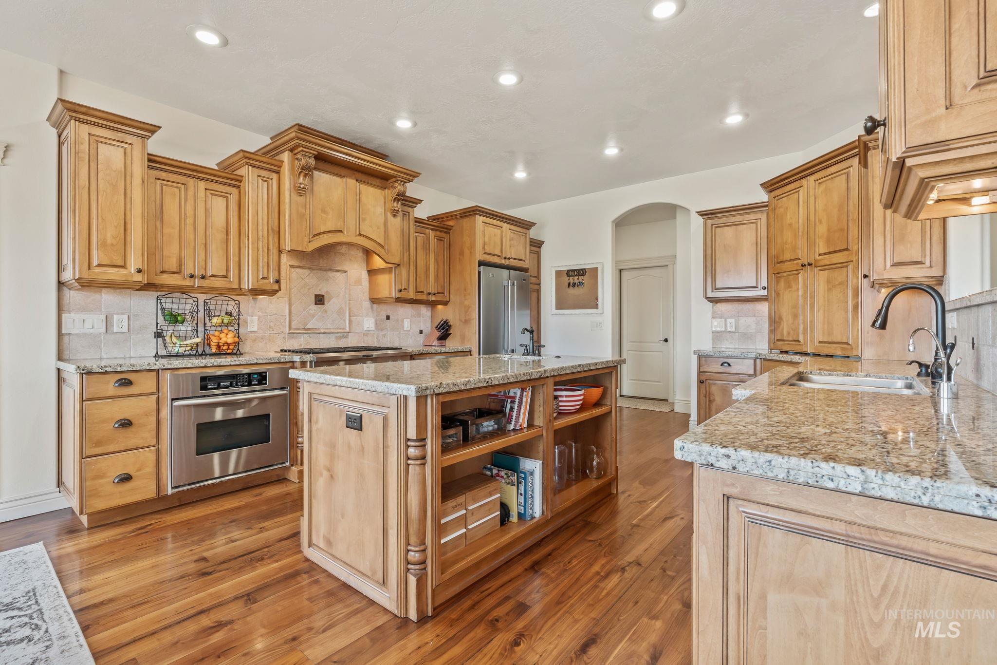 5908 N Highhill Place Property Photo 13