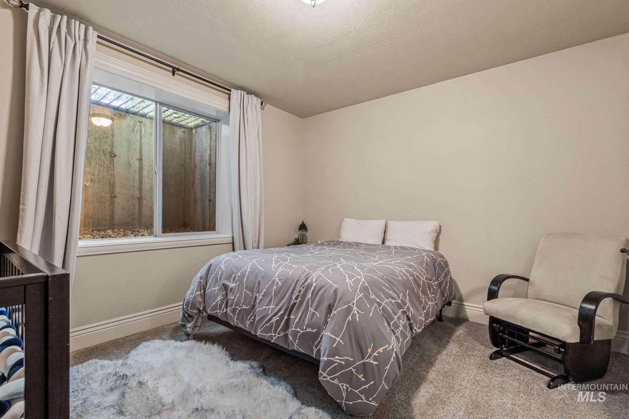 5908 N Highhill Place Property Photo 31