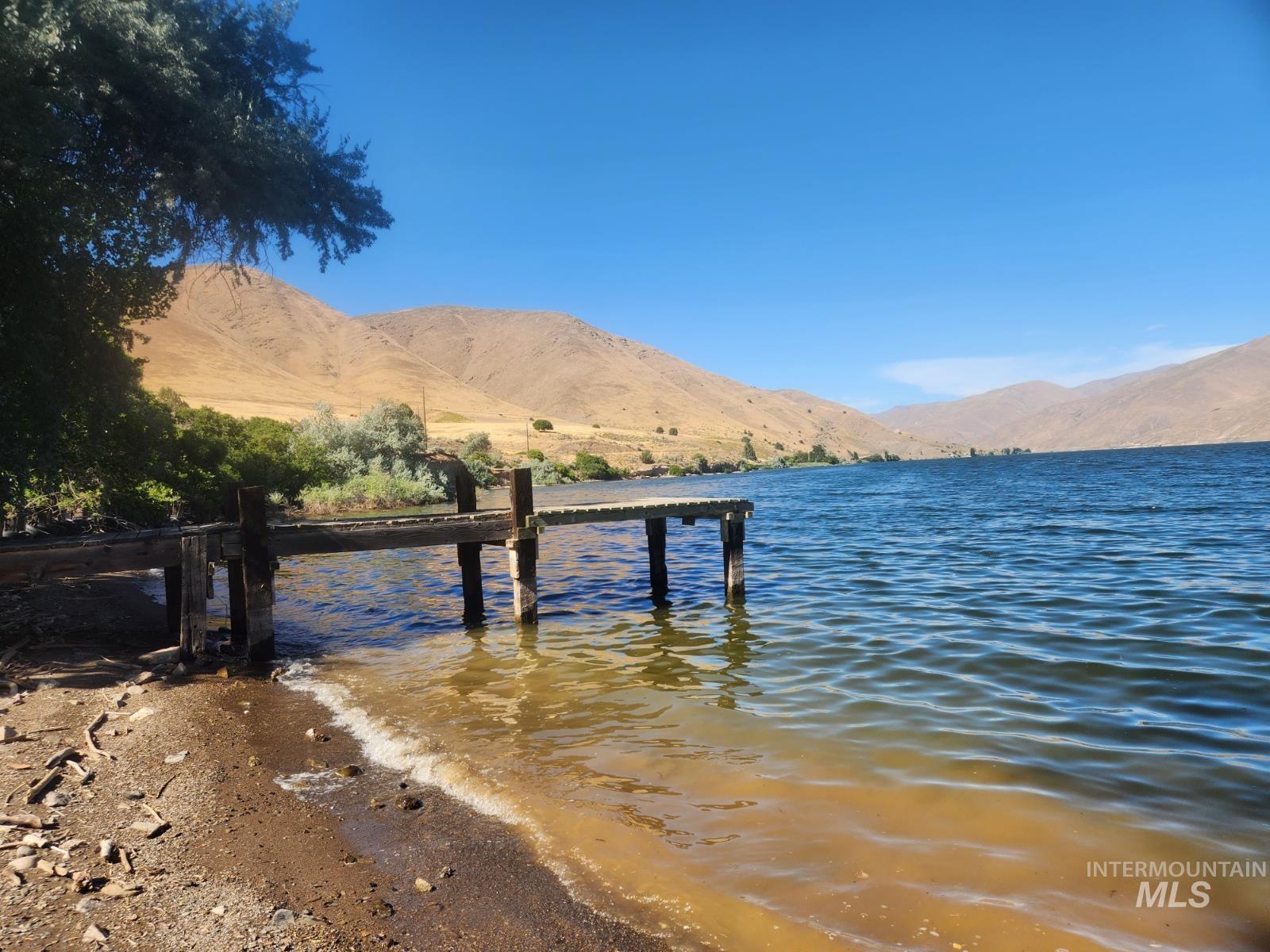 34559 Snake River Road Property Photo 7