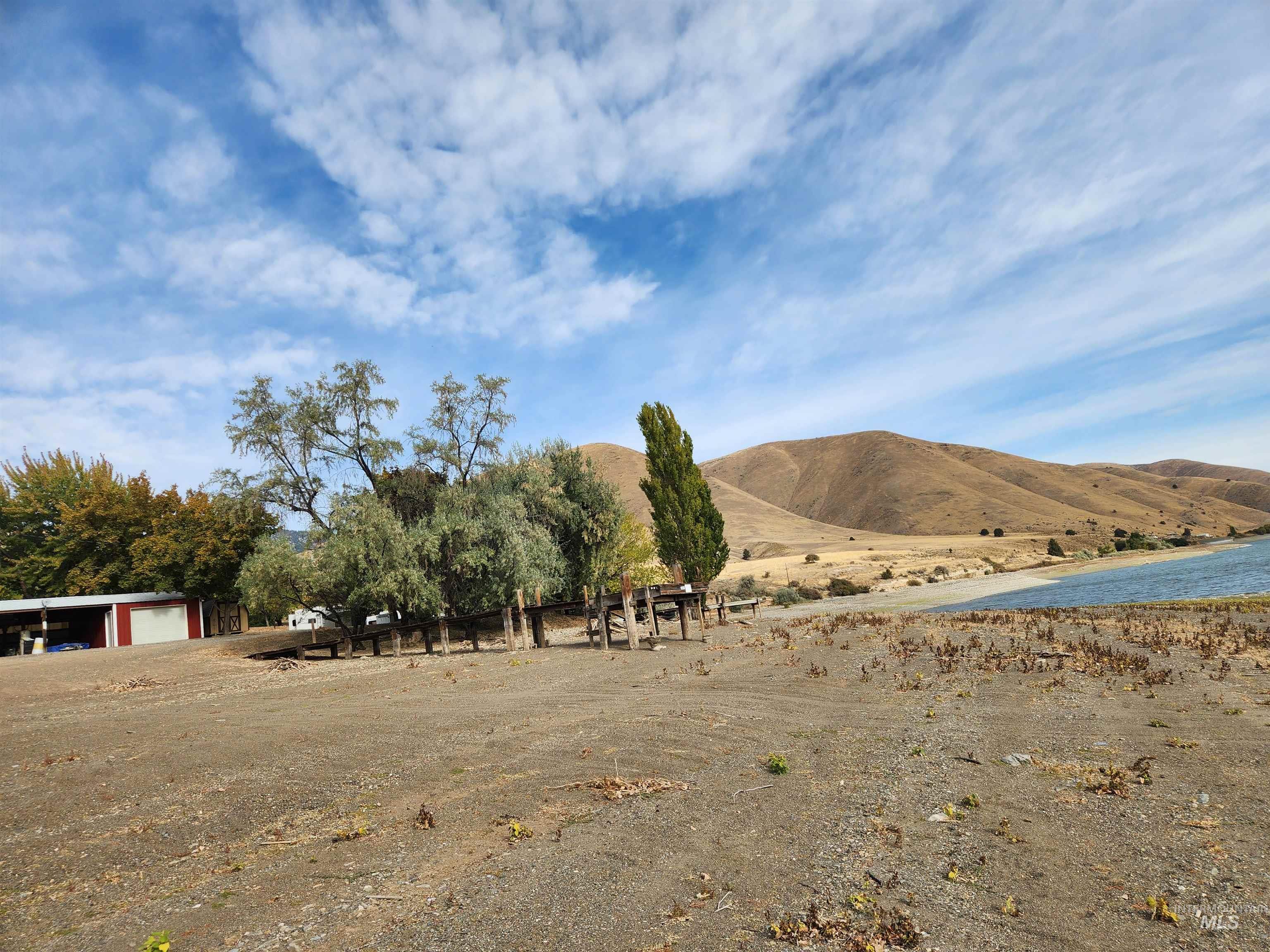 34559 Snake River Road Property Photo 10