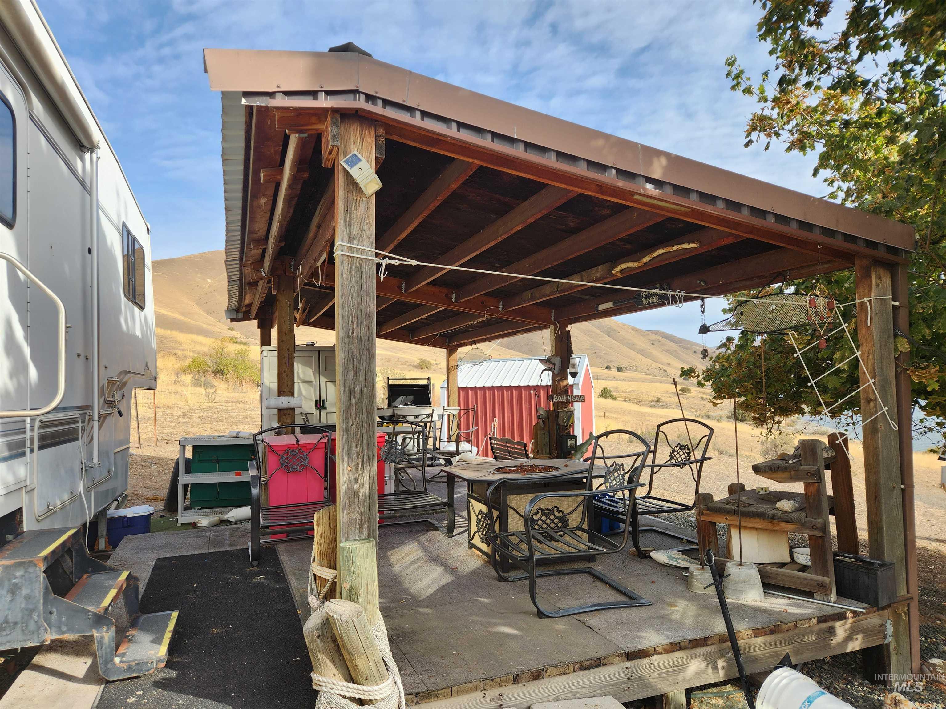 34559 Snake River Road Property Photo 17