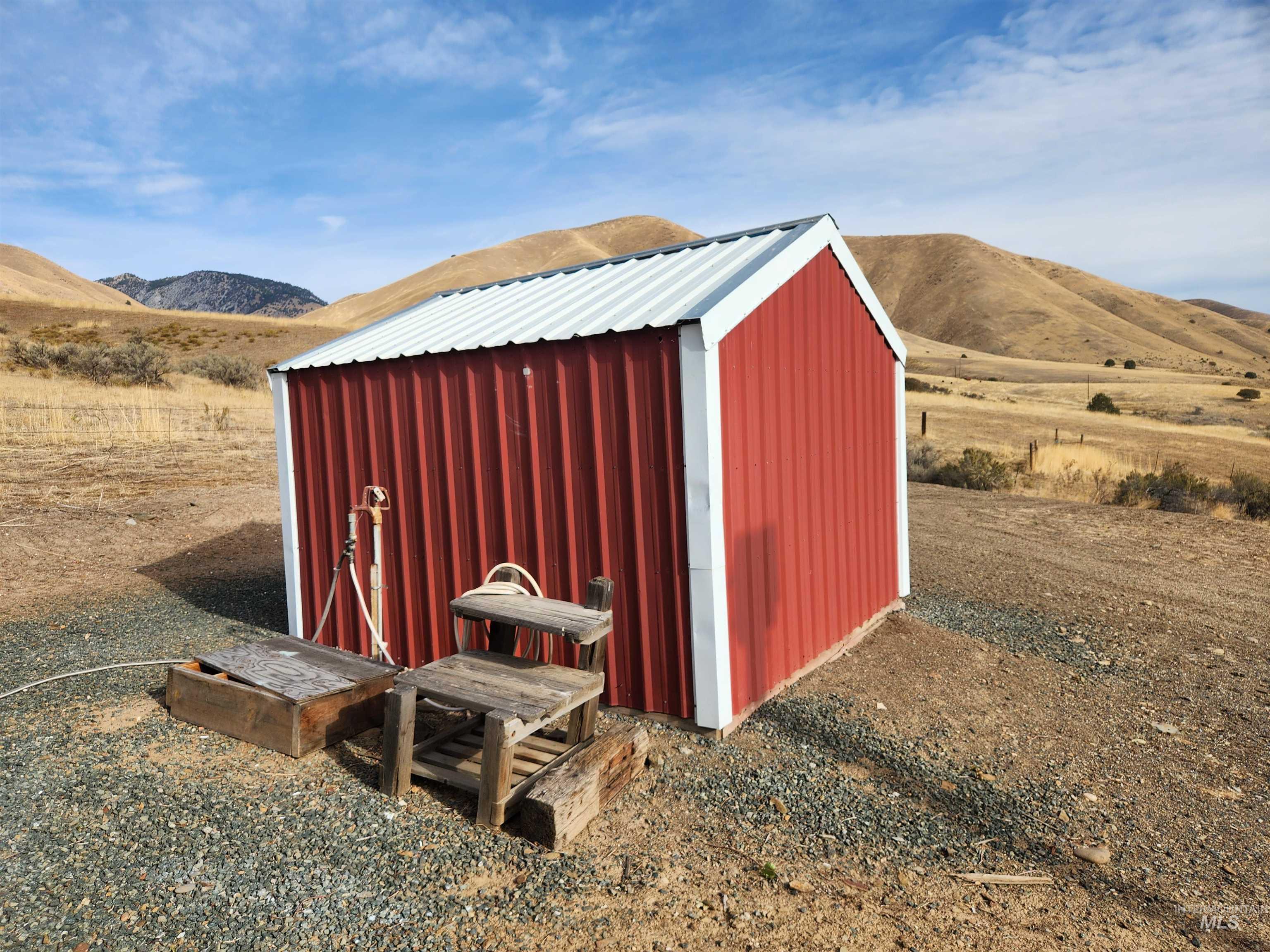 34559 Snake River Road Property Photo 20